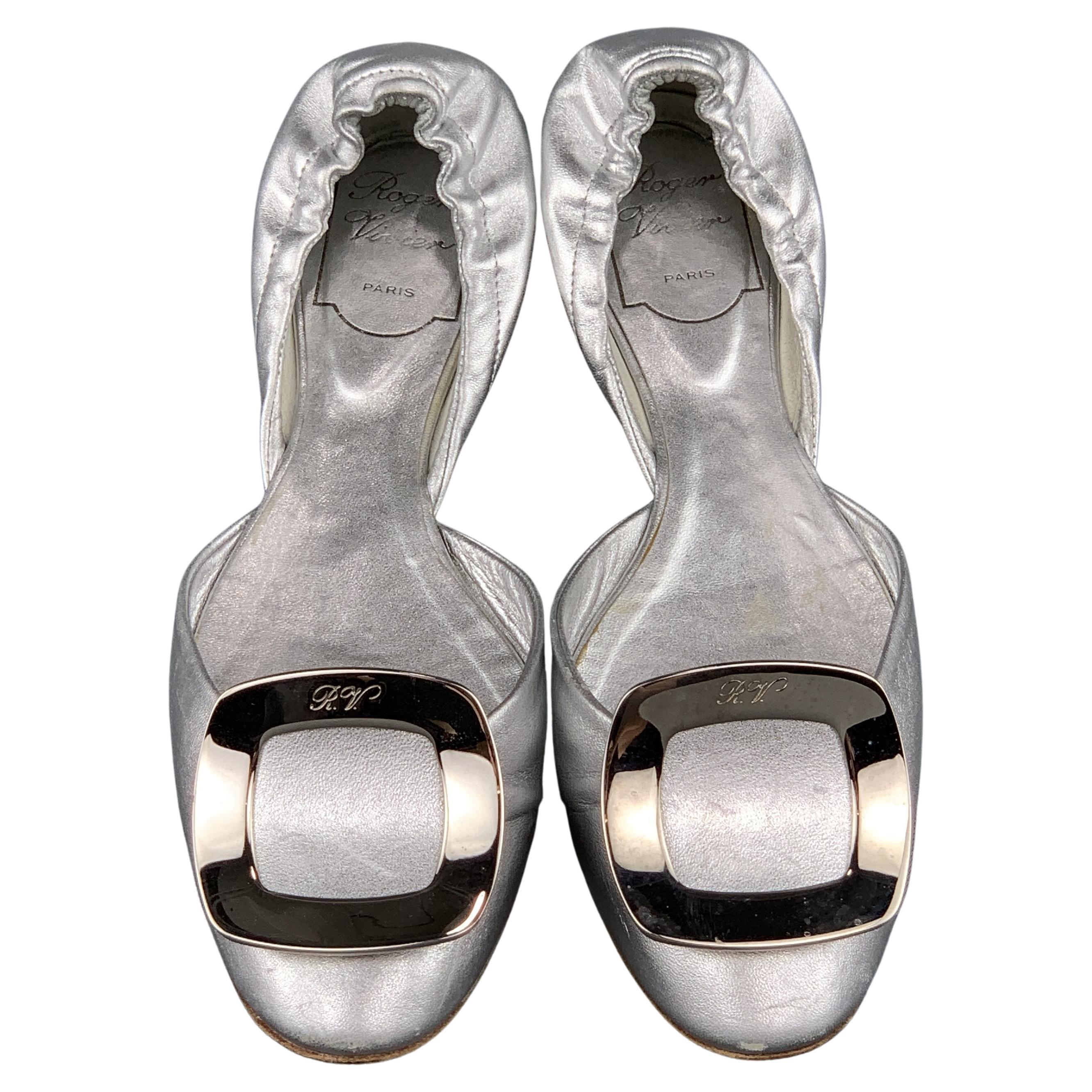 ROGER VIVIER Size 6.5 Silver Leather Chips Buckle Flats For Sale