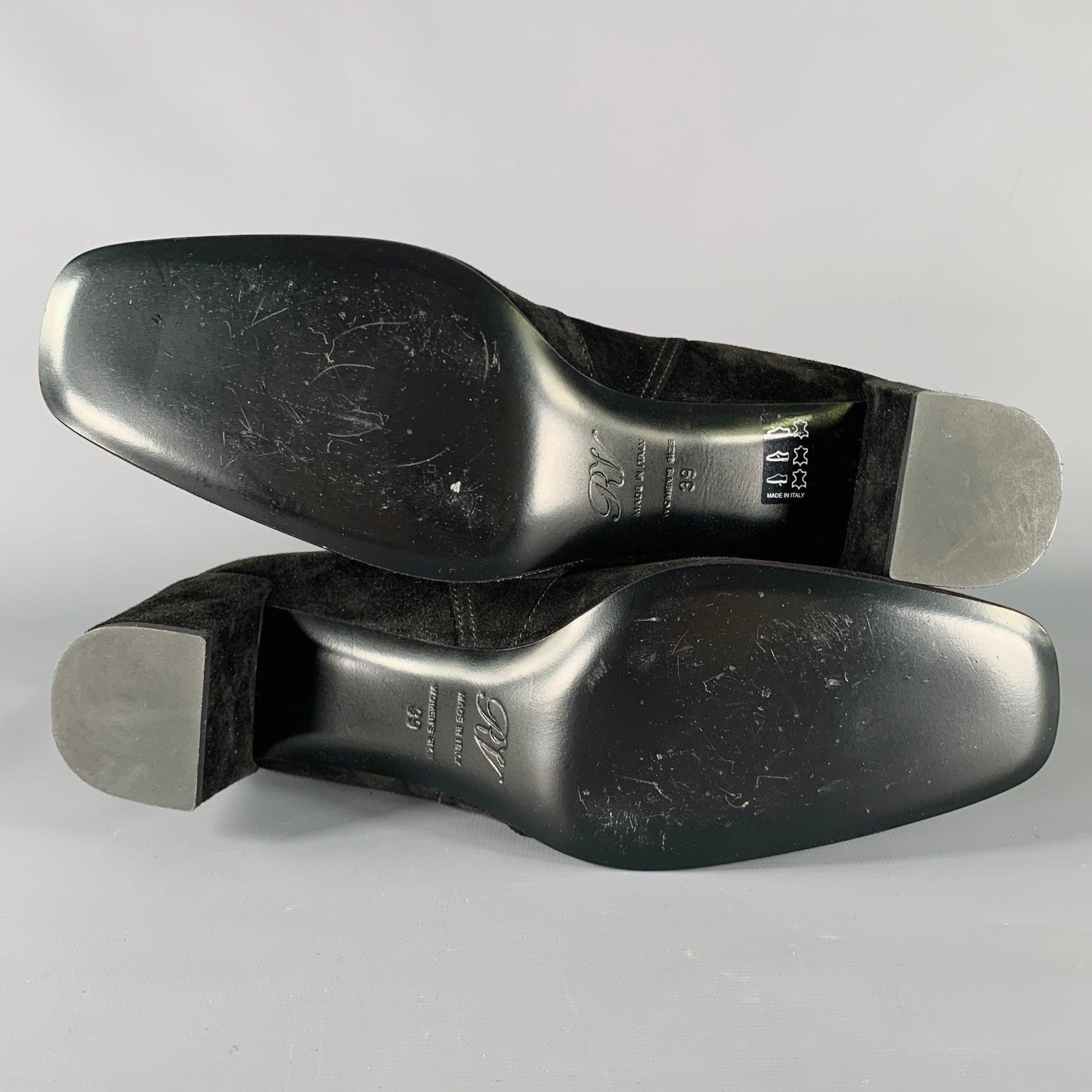 ROGER VIVIER Size 9 Black Suede Chunky Heel Boots For Sale 2