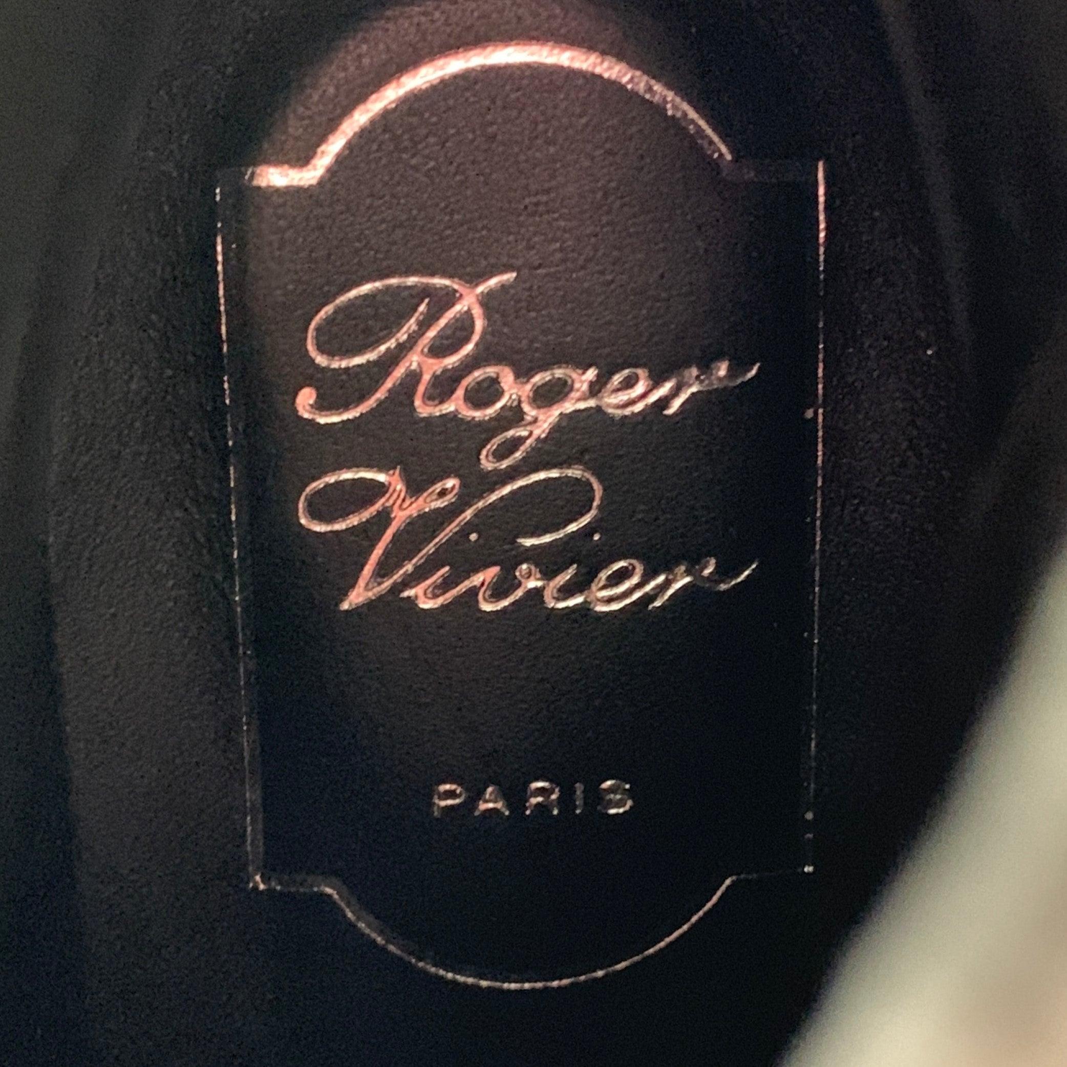 ROGER VIVIER Size 9 Black Suede Chunky Heel Boots For Sale 3