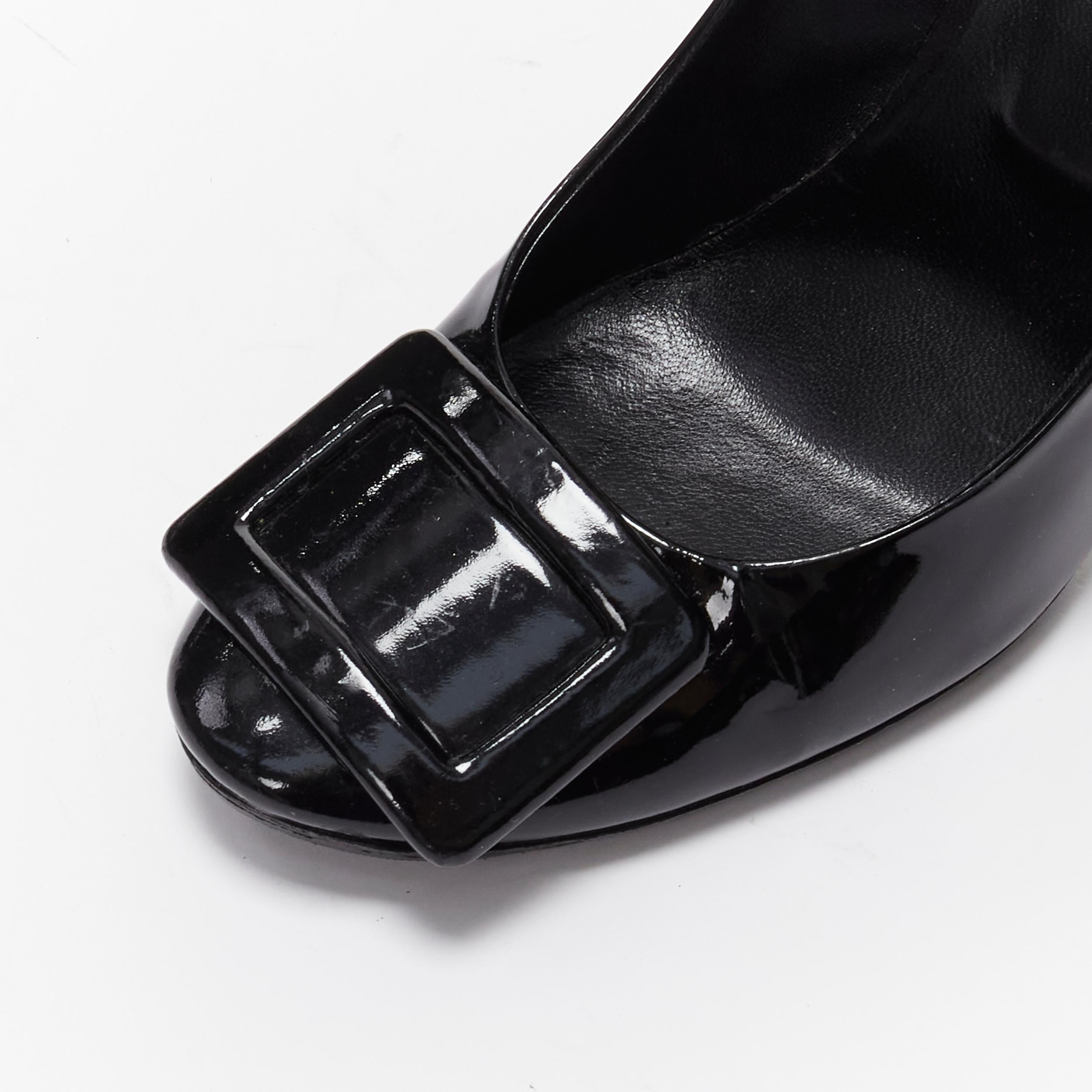 ROGER VIVIER Trompette black patent leather buckle curved heel pumps EU38
Reference: GIYG/A00268
Brand: Roger Vivier
Model: Trompette
Material: Patent Leather
Color: Black
Pattern: Solid
Closure: Slip On
Lining: Black Leather
Made in: