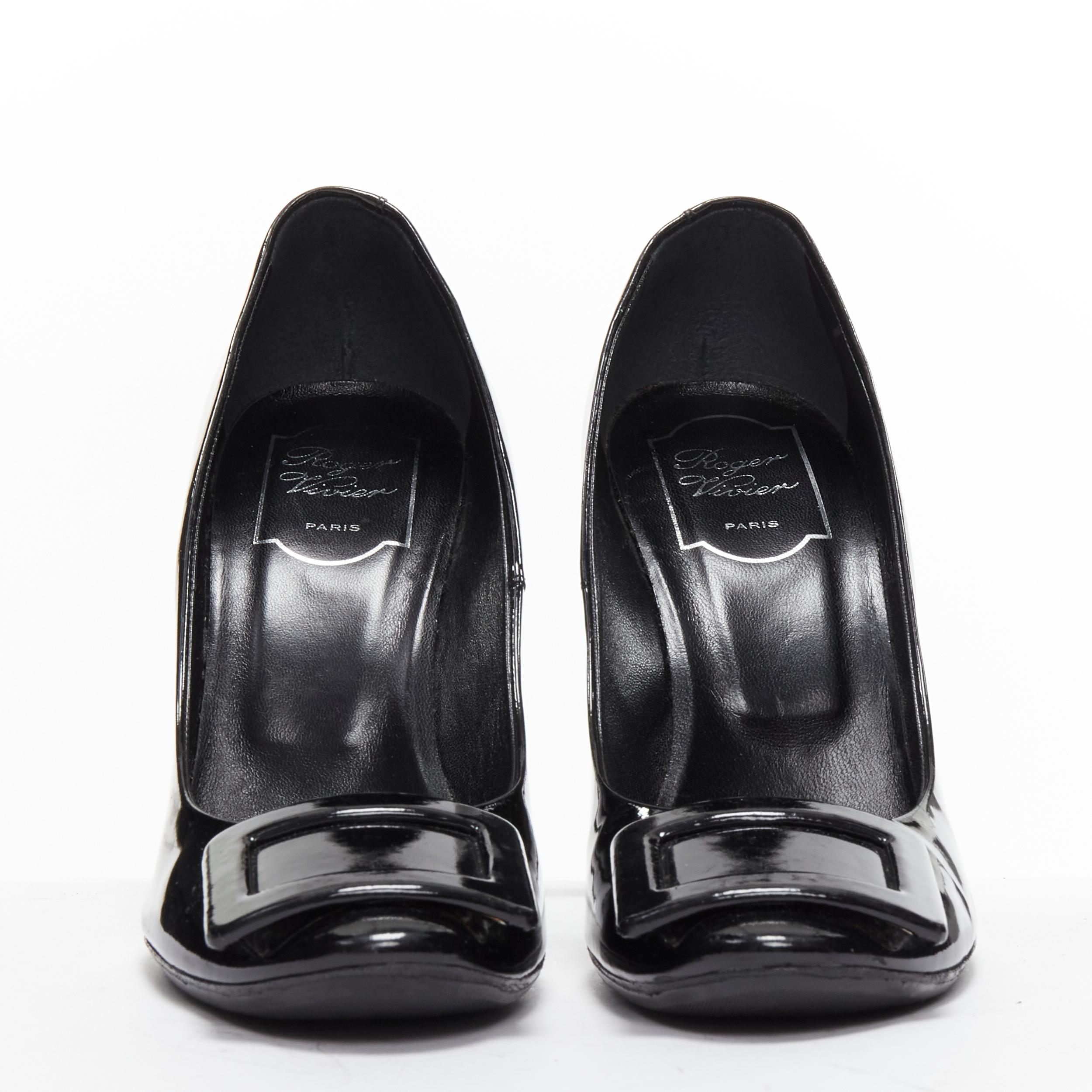 ROGER VIVIER Trompette black patent leather buckle curved heel pumps EU38 In Good Condition For Sale In Hong Kong, NT
