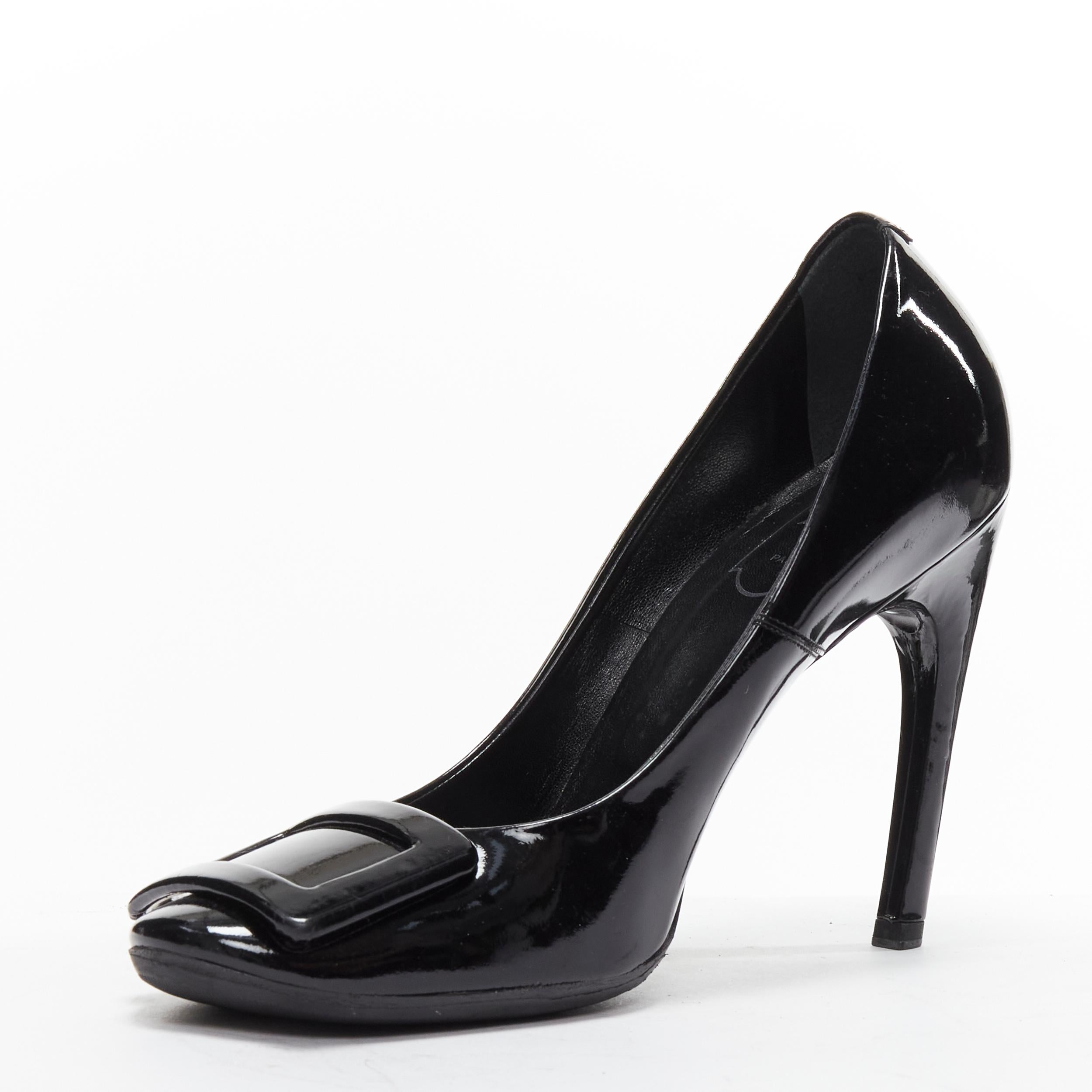 Women's ROGER VIVIER Trompette black patent leather buckle curved heel pumps EU38 For Sale
