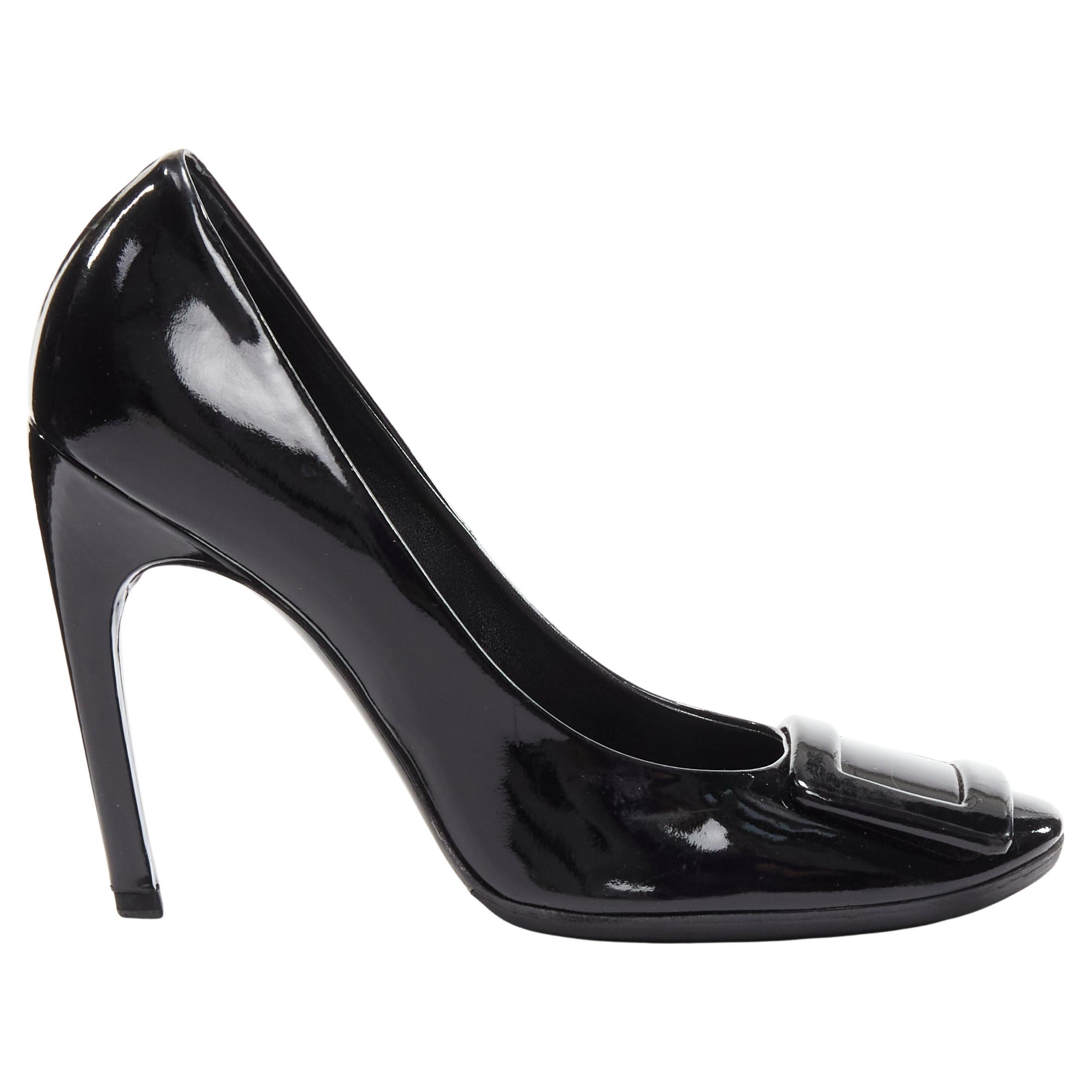 ROGER VIVIER Trompette black patent leather buckle curved heel pumps EU38 For Sale