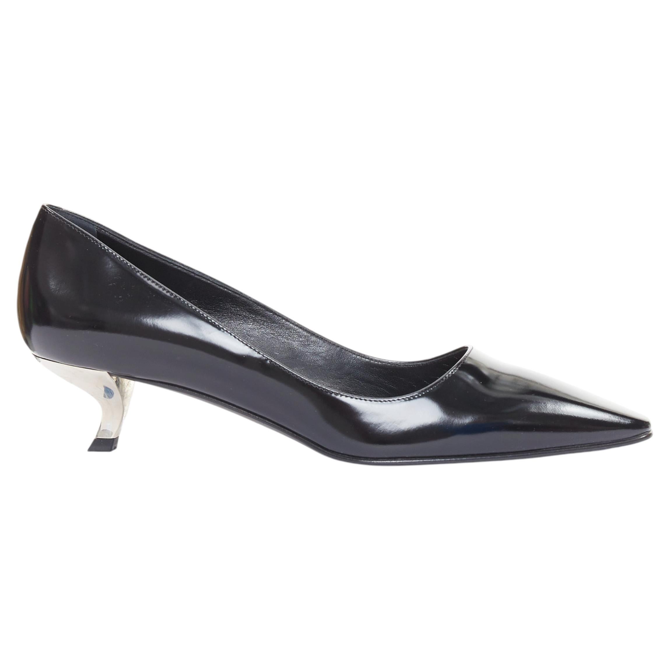 ROGER VIVIER Virgule black patent leather kitten comma heel almond pumps EU38.5 For Sale