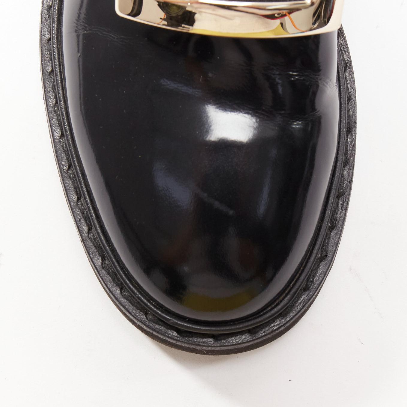 ROGER VIVIER Viv Rangers black leather silver logo buckle ankle boots EU35.5 For Sale 4