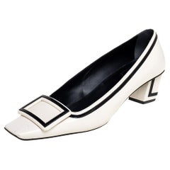 Roger Vivier White/Black Patent And Leather Pumps Size 39