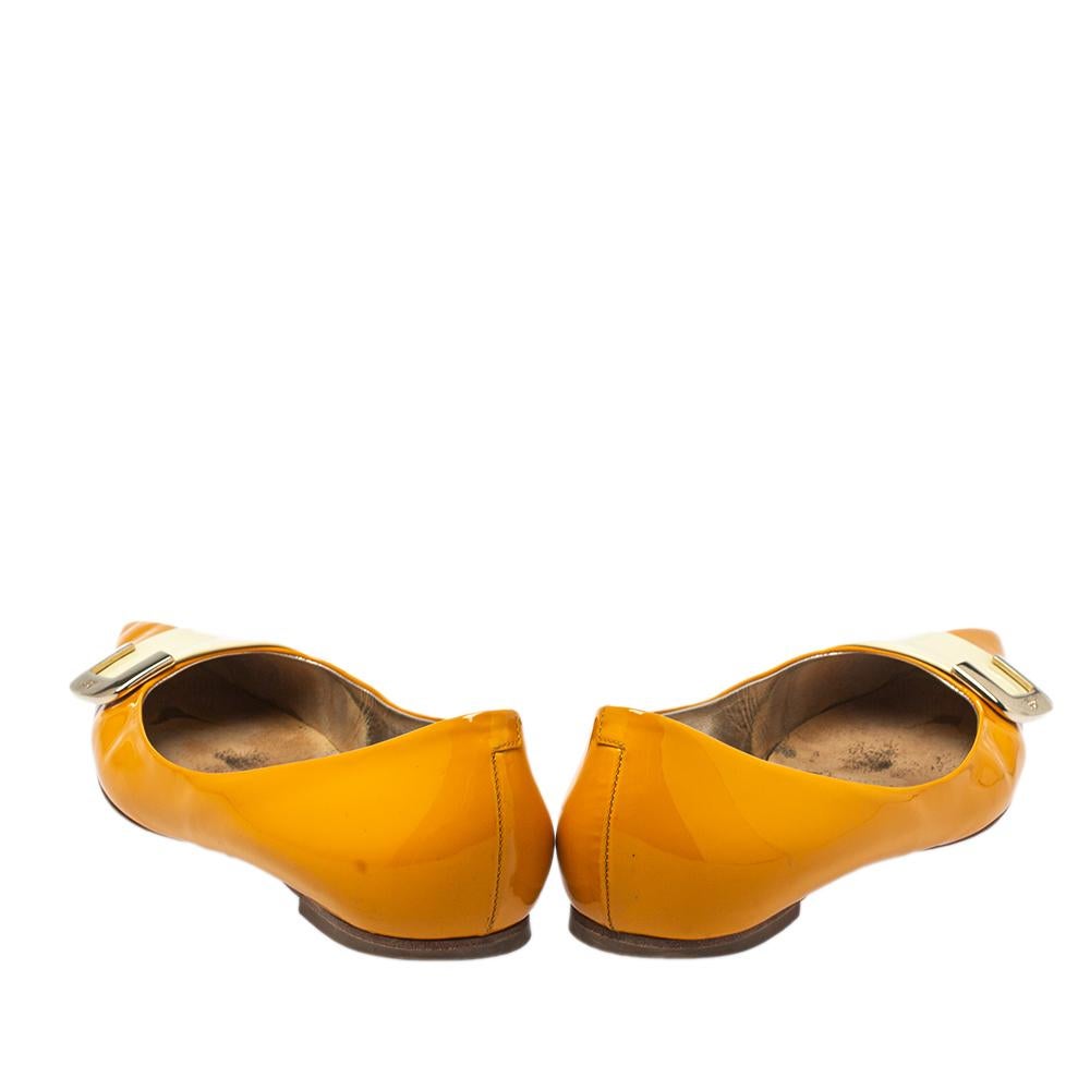 Women's Roger Vivier Yellow/Cream Patent Leather Ballet Flats Size 39