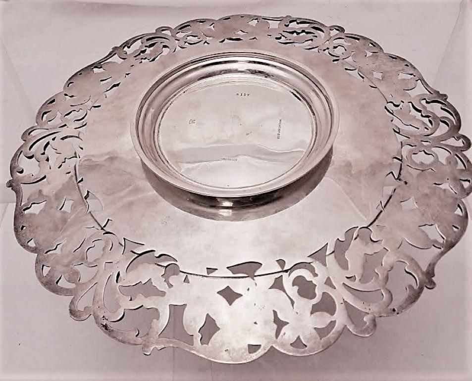 Roger Williams Sterling Silver Floral Plate Dish In Good Condition For Sale In New York, NY