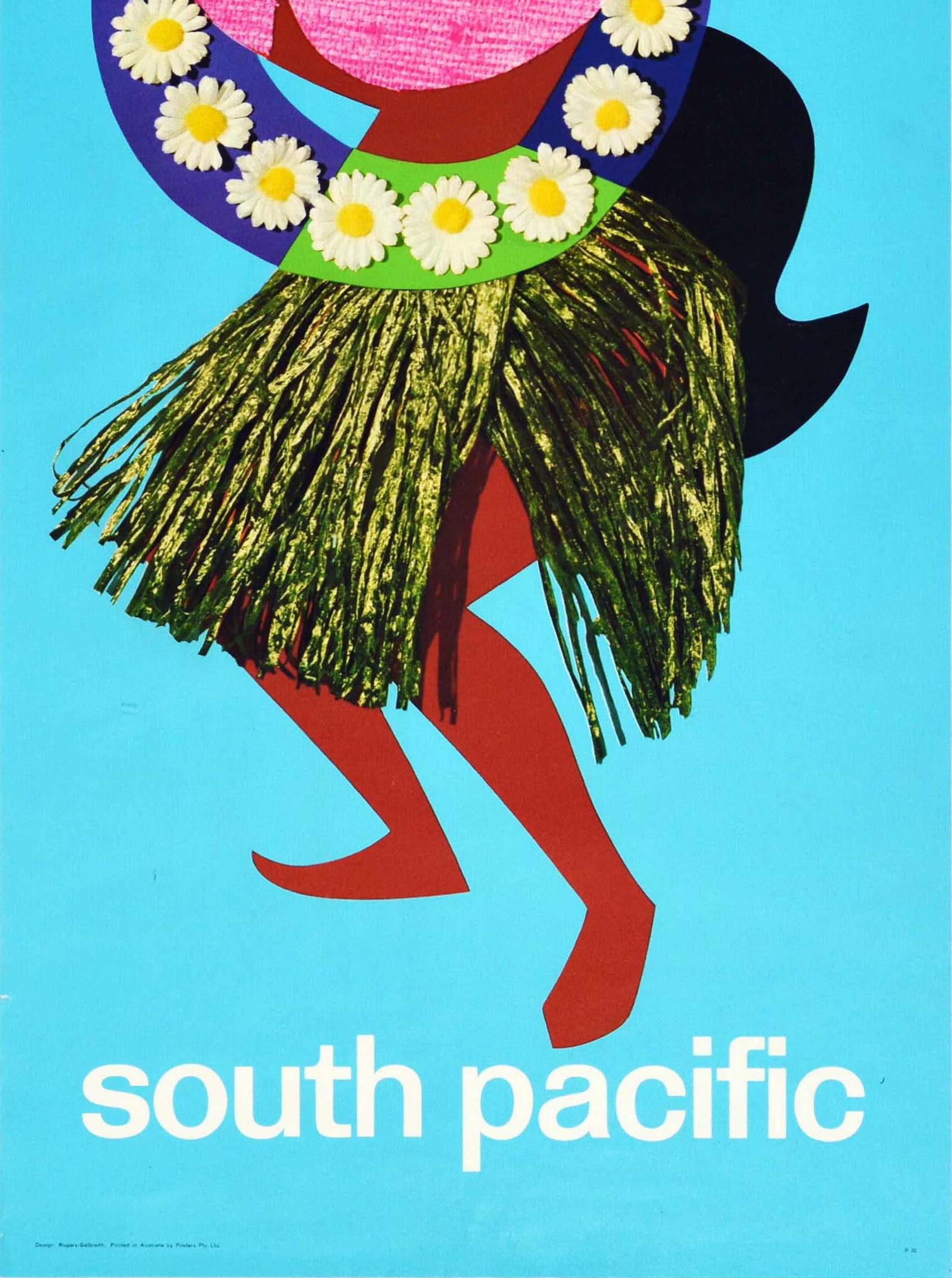 Poster di viaggio originale d'epoca della compagnia aerea South Pacific Qantas Airways Collage Art - Print Arancia di Rogers-Galbraith