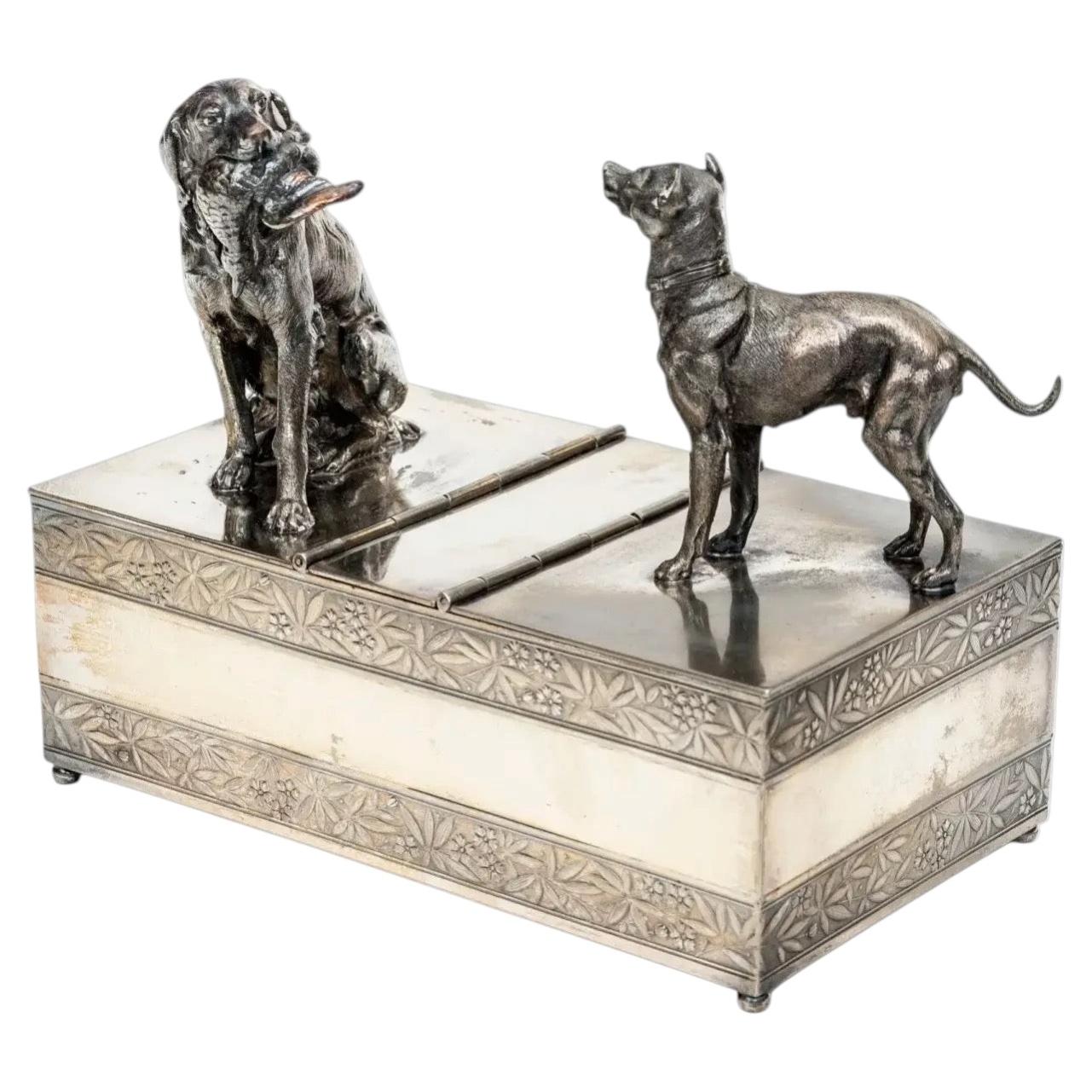 Rogers, Smith & Co. Meriden, CT Versilberte Humidorbox mit Hundeverschlüssen 1890 im Angebot