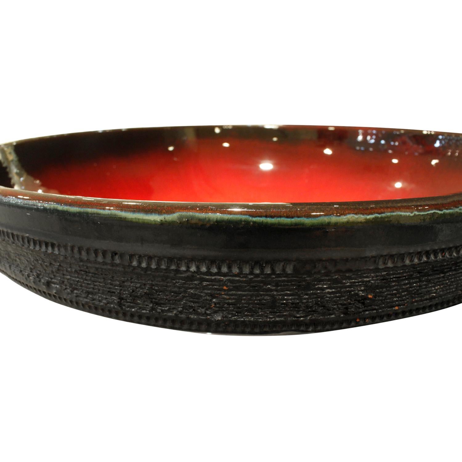 Mid-Century Modern Rogier Vandweghe Large Ceramic Bowl with Red and Black Glazes 1960s 'Signed'
