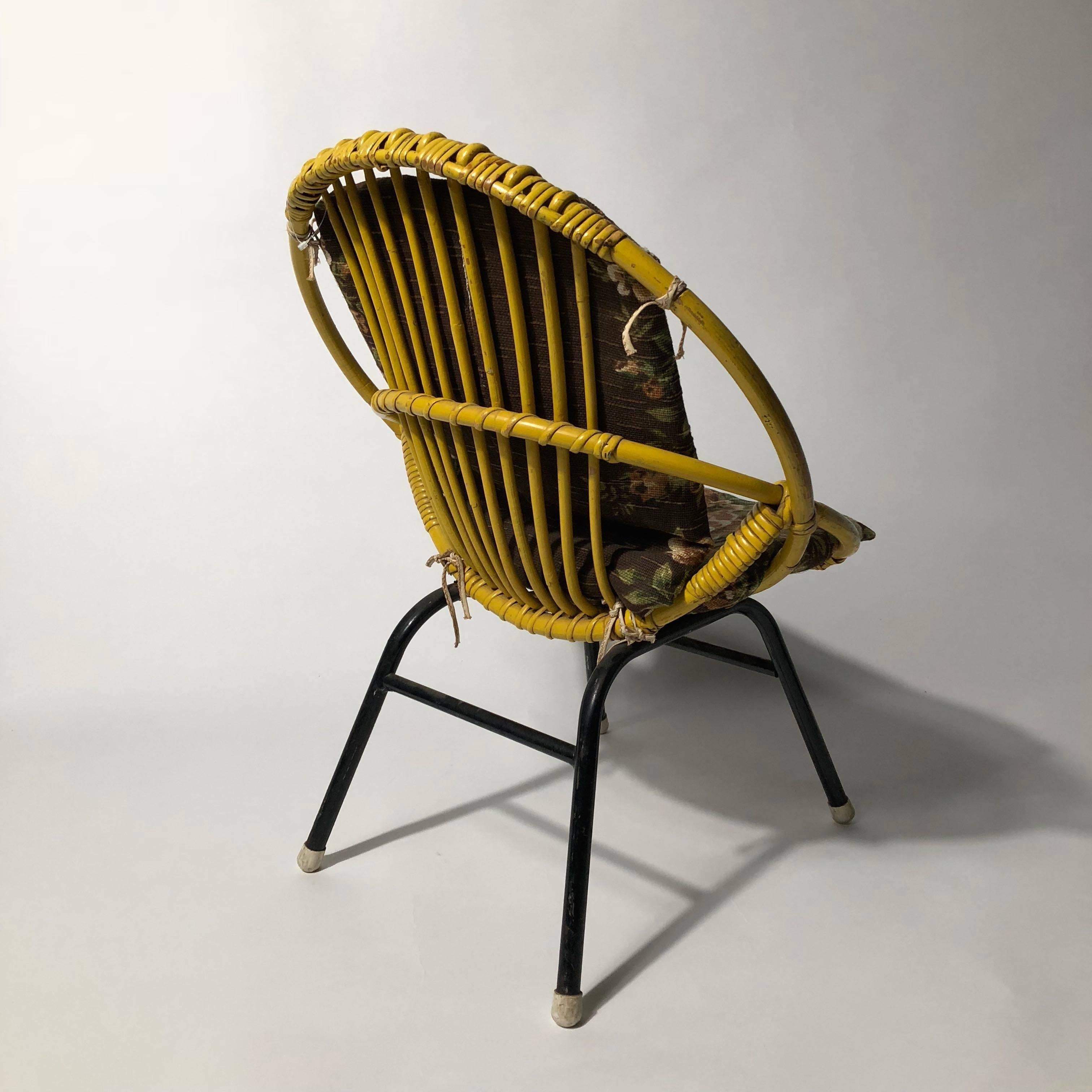 Dutch Rohé Noordwolde Children’s Chair 1950s Original Paint and Cushion For Sale