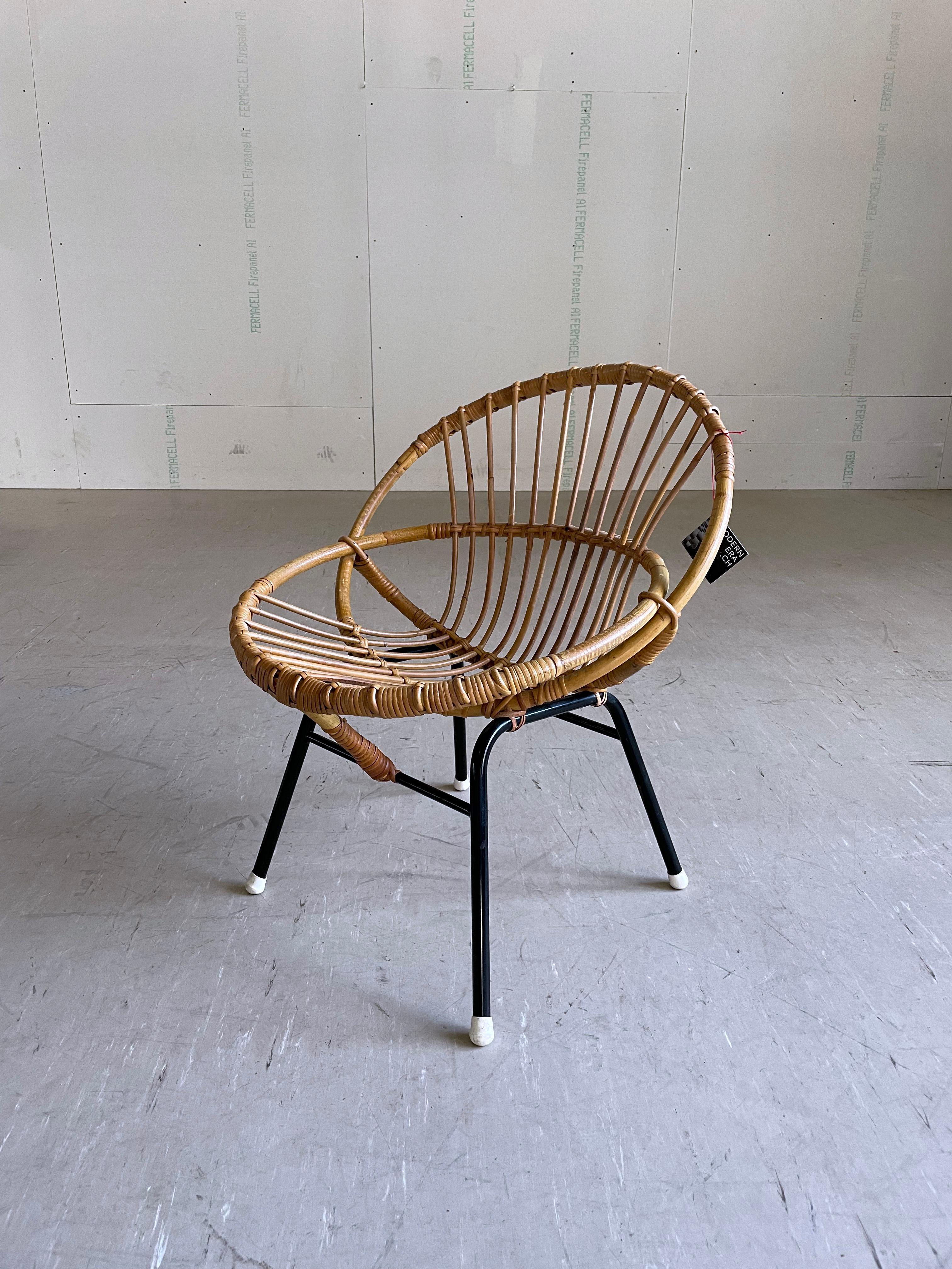 Mid-Century Modern Rohé Noordwolde rattan child's chair, 1958 For Sale