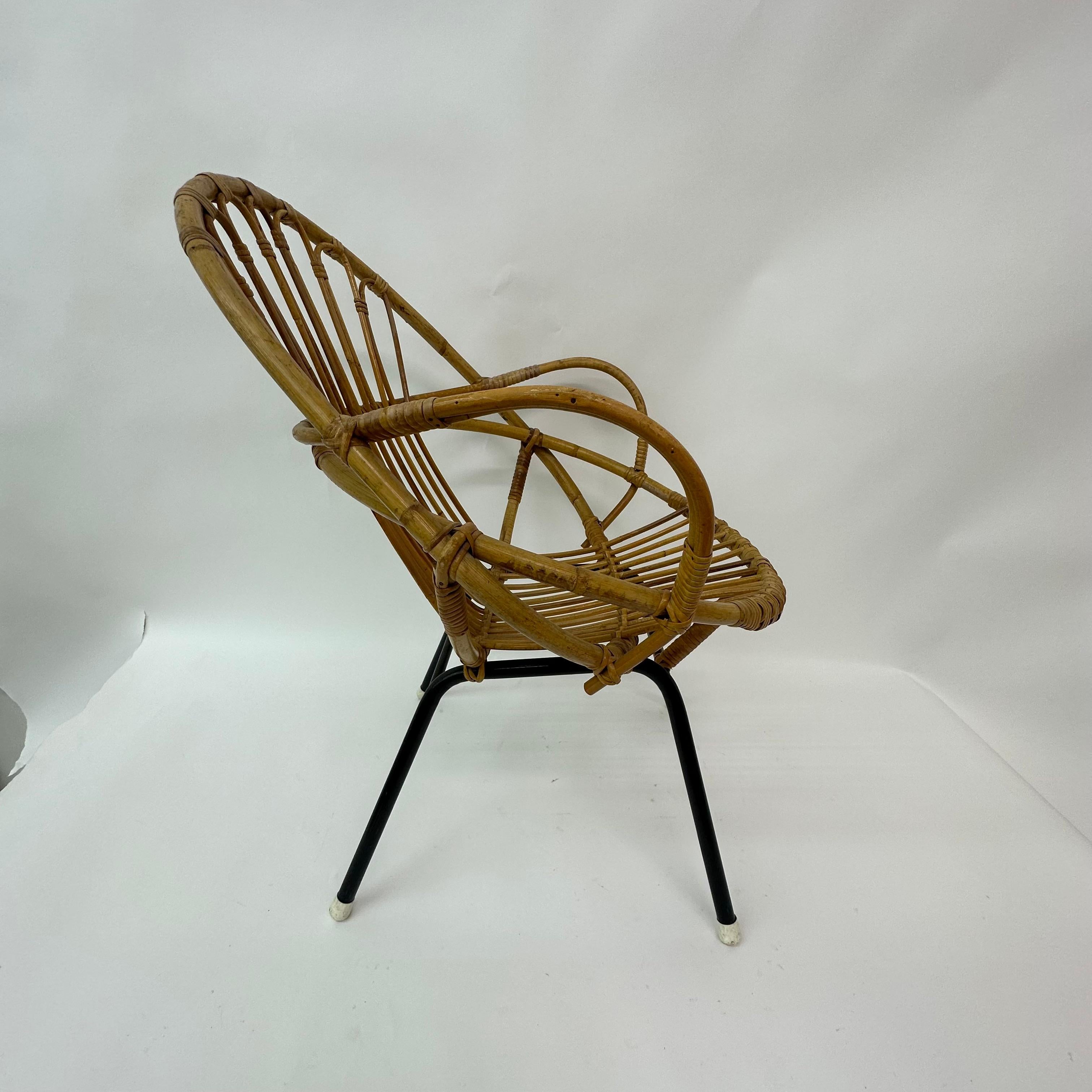 Mid-Century Modern Rohe Noordwolde rattan lounge chair, 1950’s For Sale
