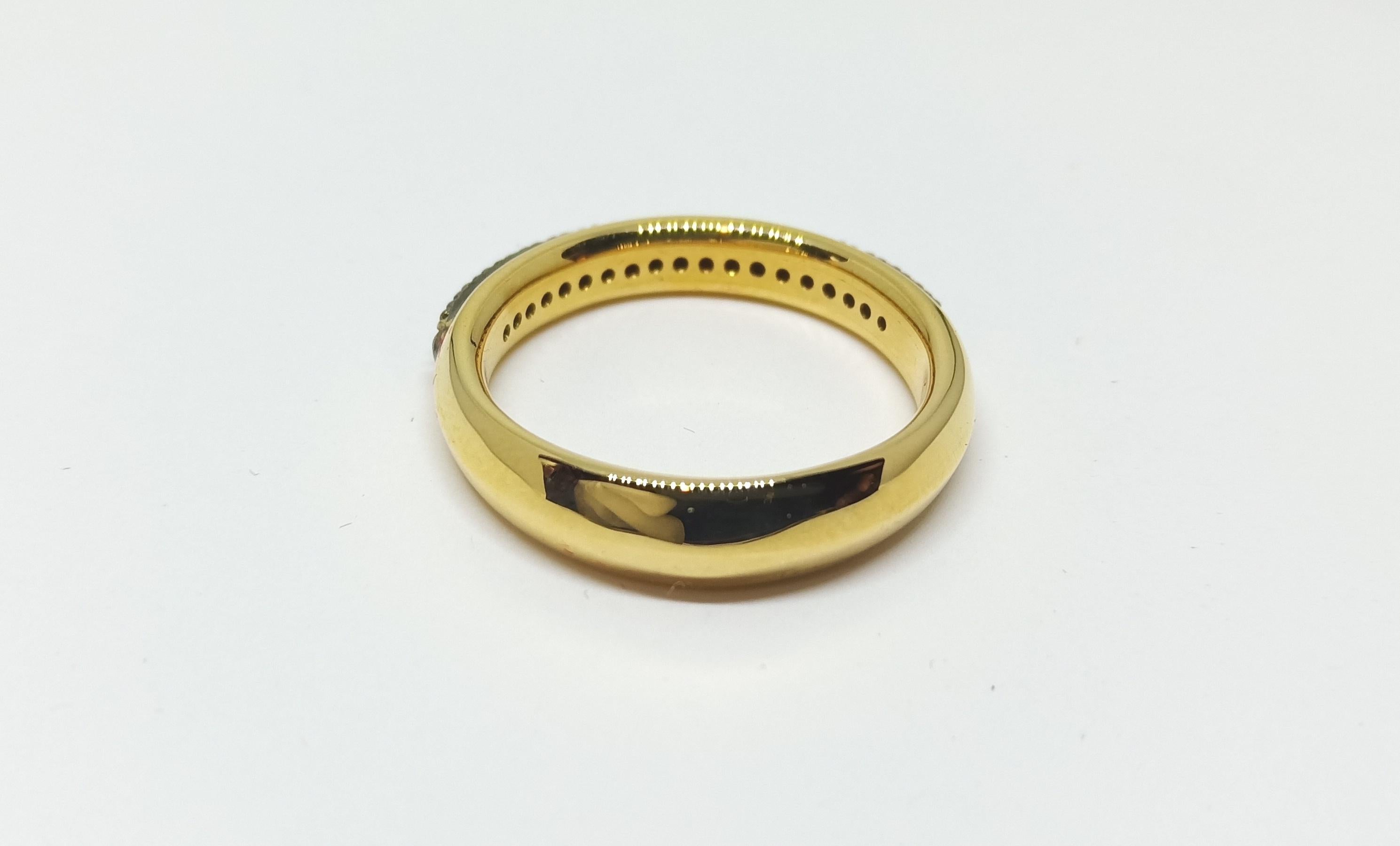 Contemporary Rohit Jain 18 Karat Yellow Gold One of a Kind Ring Round White Diamond Band Ring For Sale