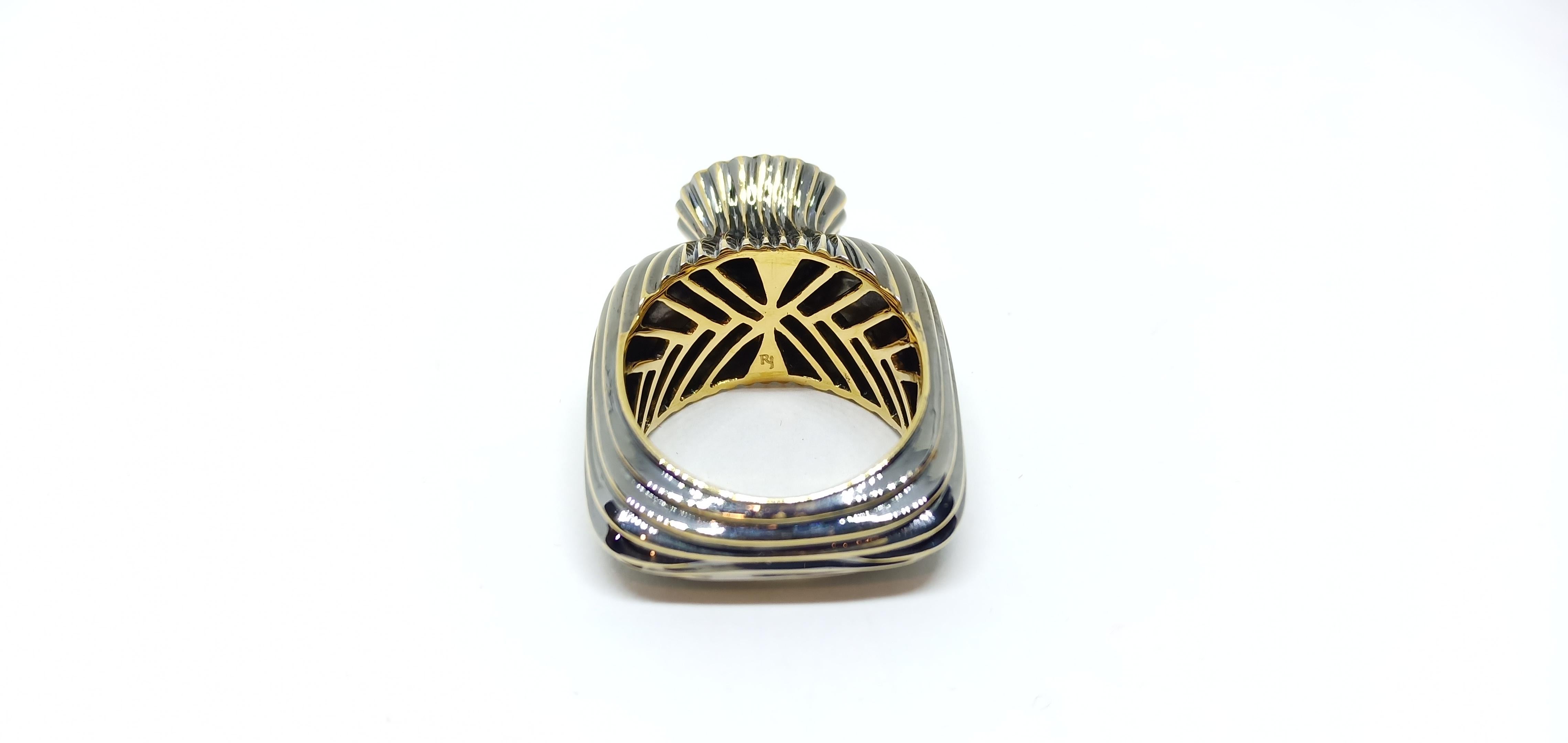 Contemporary One of a Kind Fashion Ring in Yellow Gold with Brown Diamond In New Condition For Sale In NEW DELHI, IN