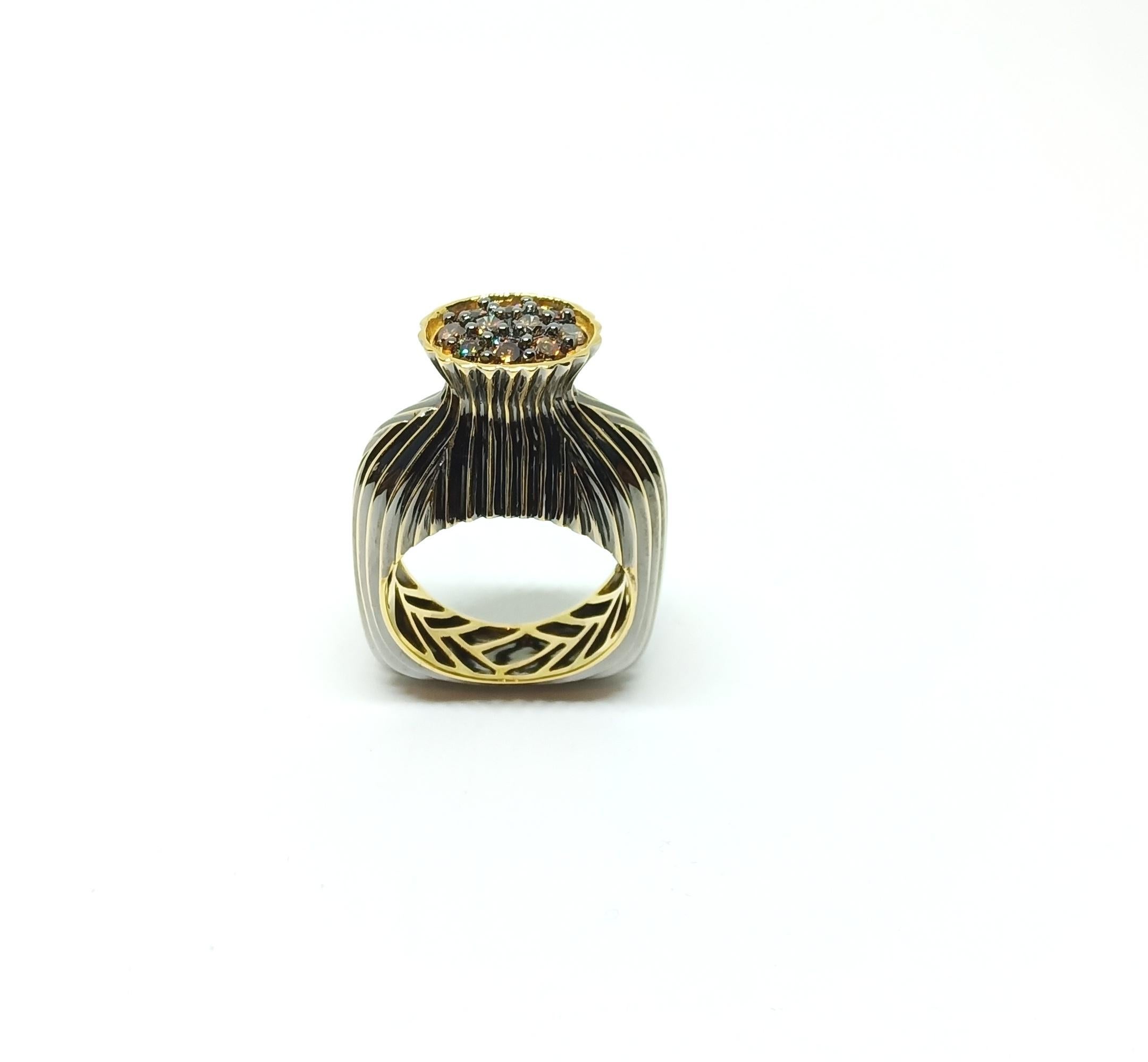 Contemporary One of a Kind Fashion Ring in Yellow Gold with Brown Diamond For Sale 3