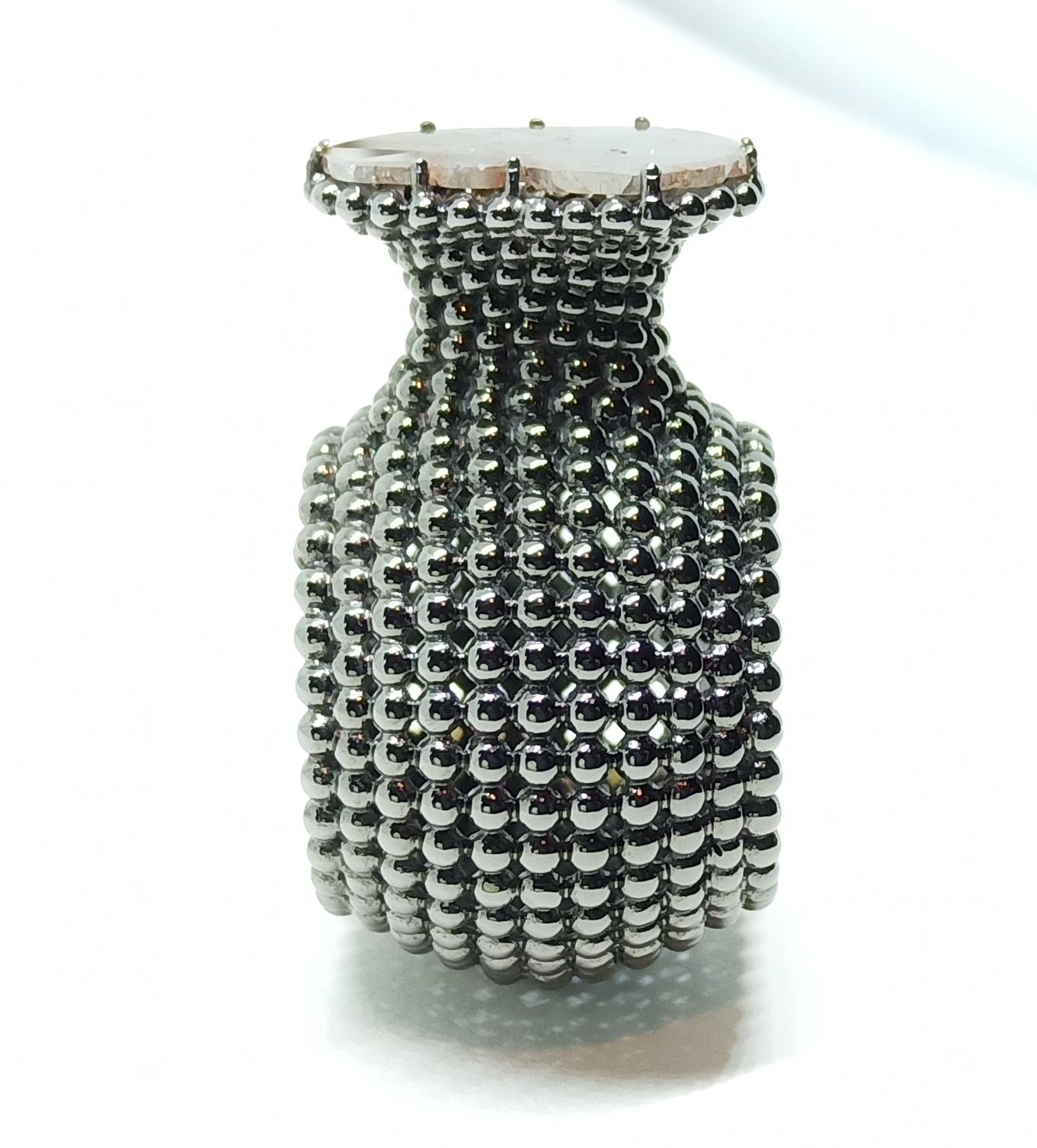 One of a Kind Contemporary 18 Karat Gold Diamond Ring For Sale 2
