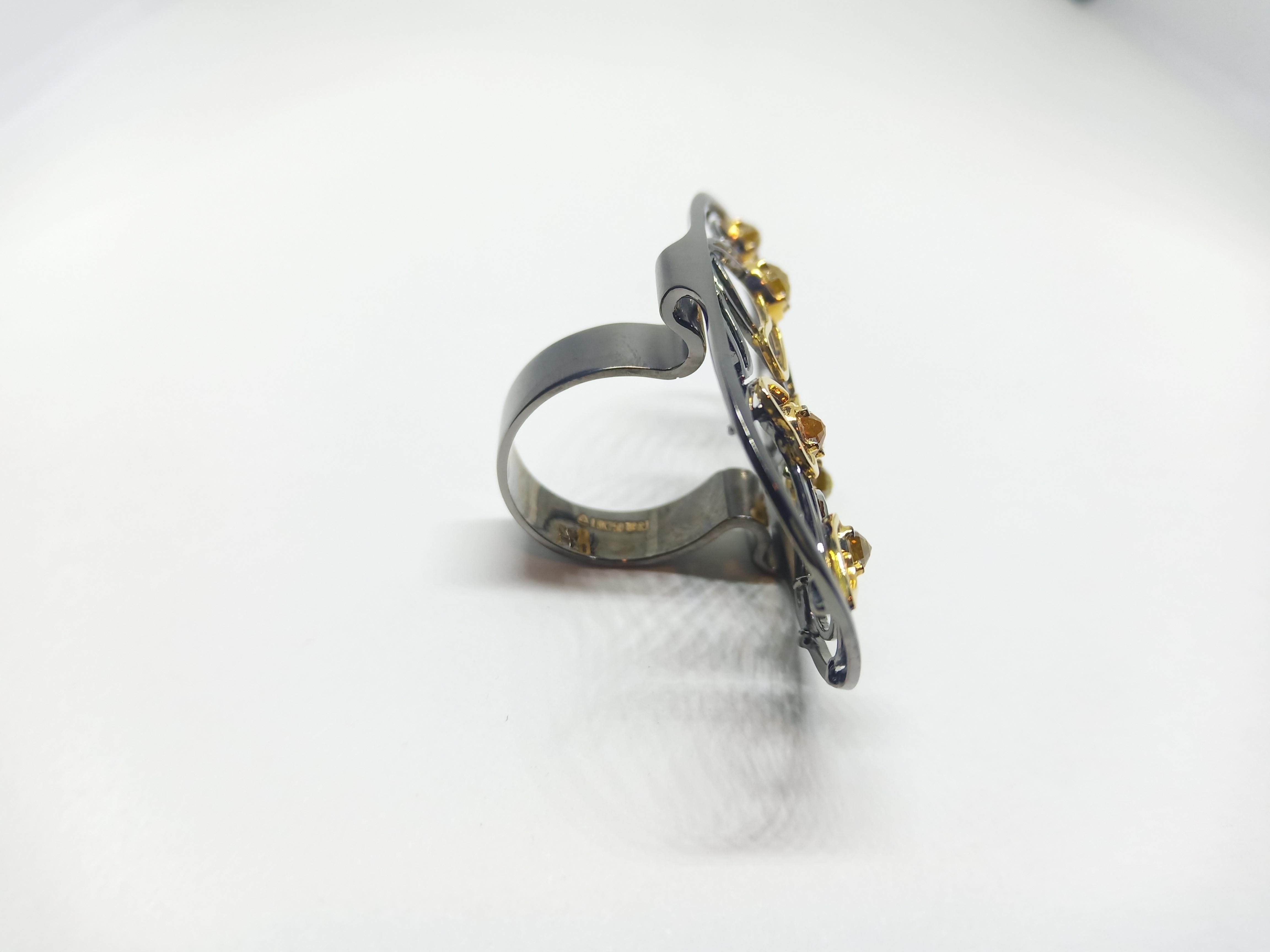 Women's Contemporary Yellow Rosecut Diamond 18 Karat Black Gold Fashion Ring For Sale