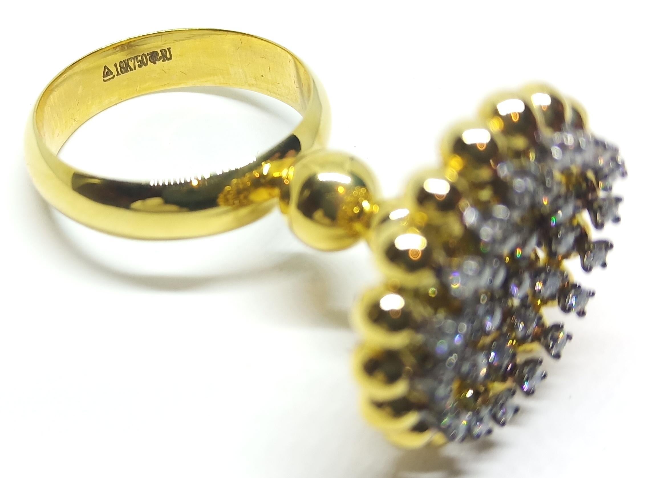 Women's Round White Diamond One of a Kind 18 Karat Yellow Gold Ring For Sale