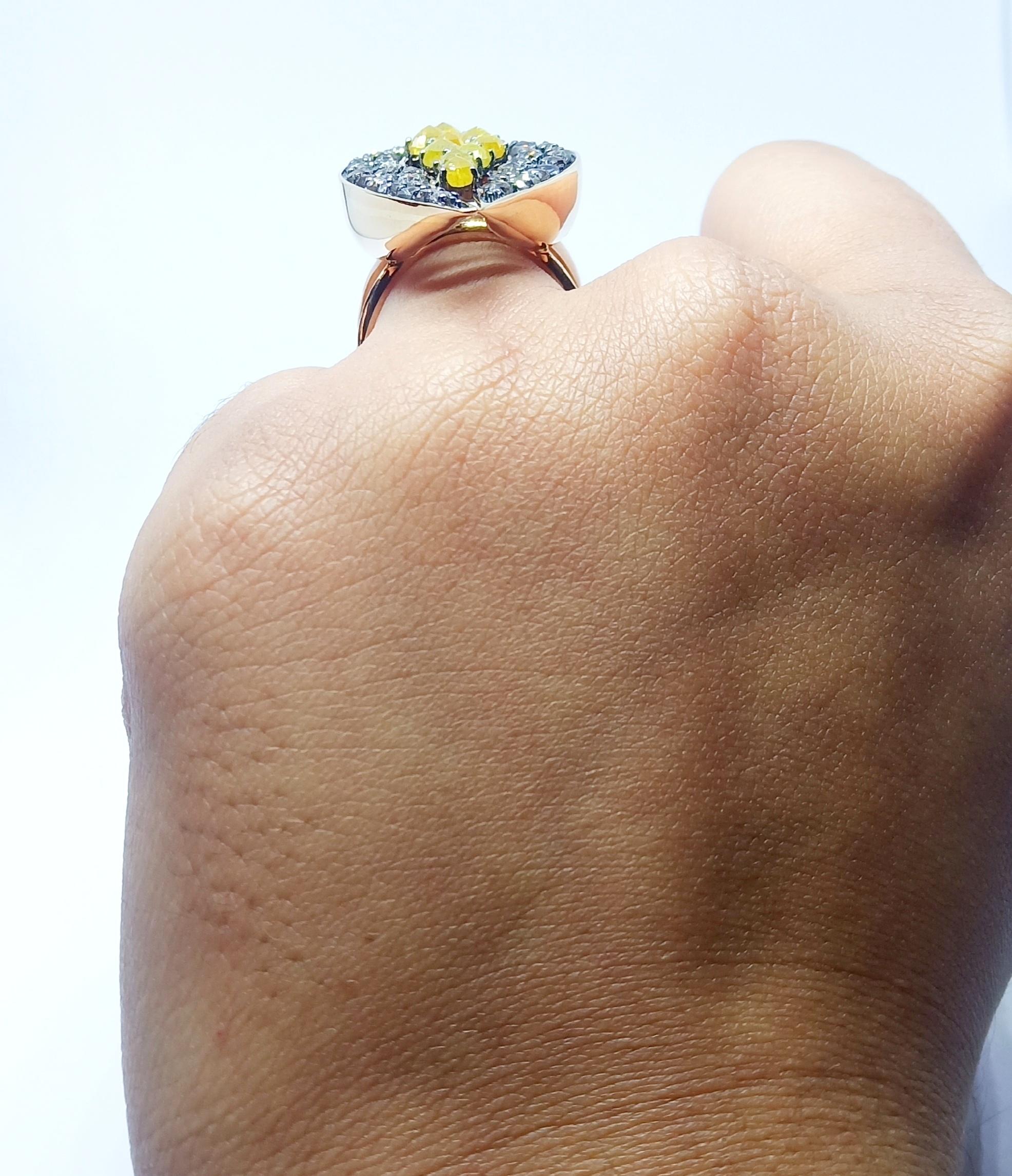 Contemporary One Of A Kind Yellow and Brown Rose cut Diamond Yellow Gold Ring  For Sale 6