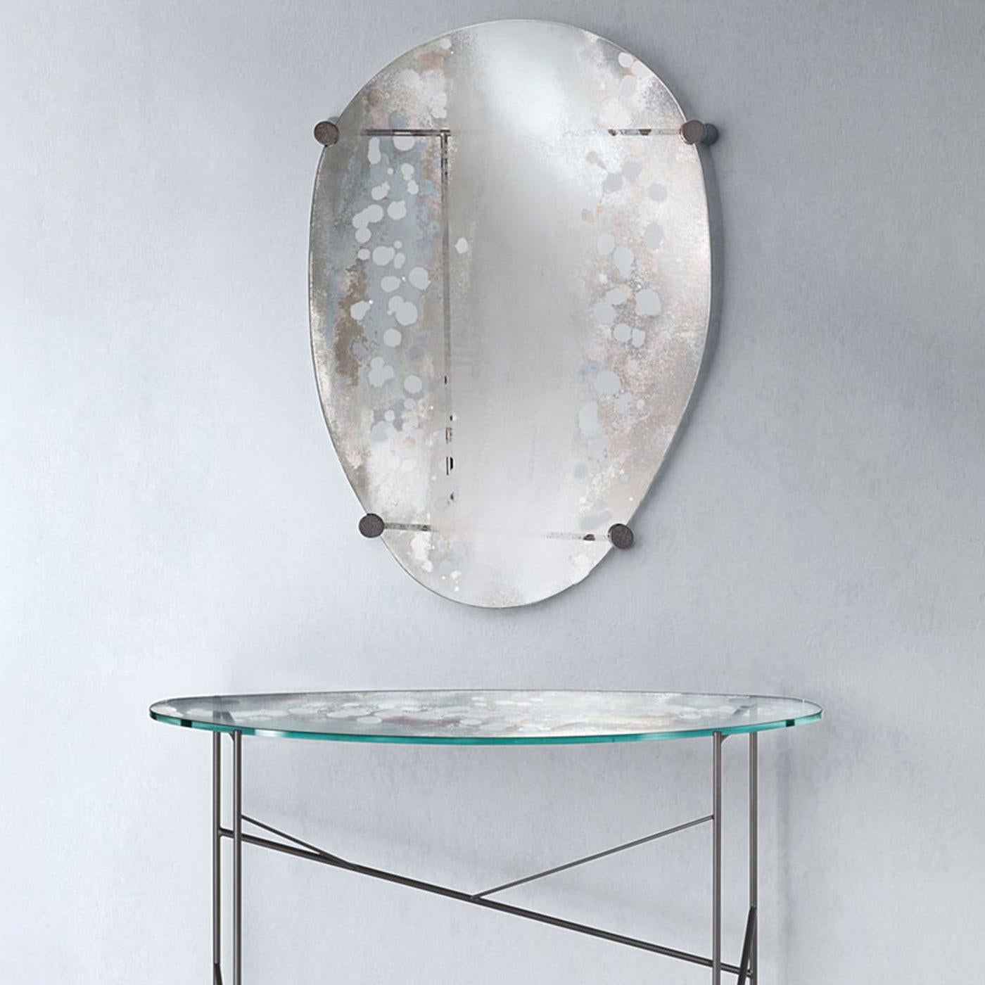 Contemporary style mirror from the K. Collection, inspired by the astral charts and alchemy, this piece, designed by Giovanni Luca Ferreri, depicts the 