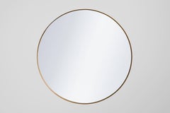 Miroir « Mira Circle » de Róisín Lafferty, en laiton satiné brossé, 2026