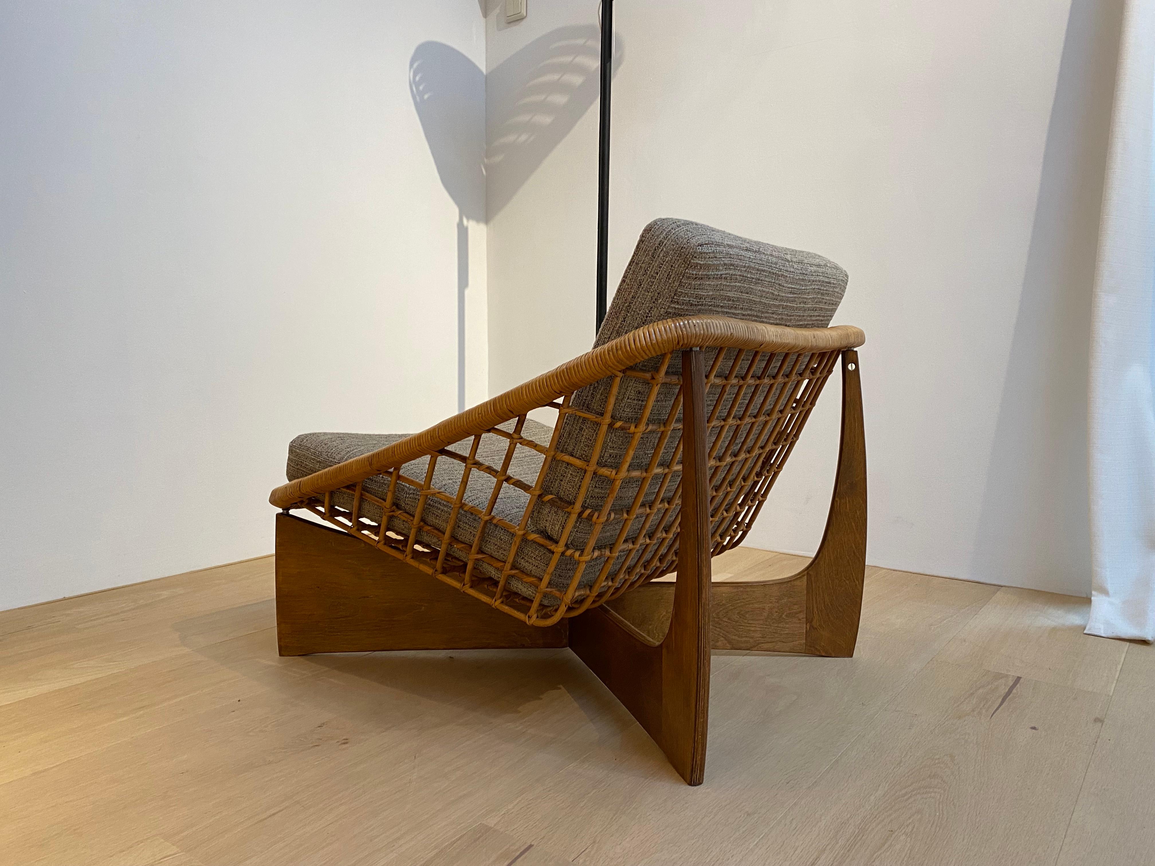 “Rokato” Lounge Chair by Gebroeders Jonkers Noordwolde, for Leslie In Good Condition In Utrecht, NL