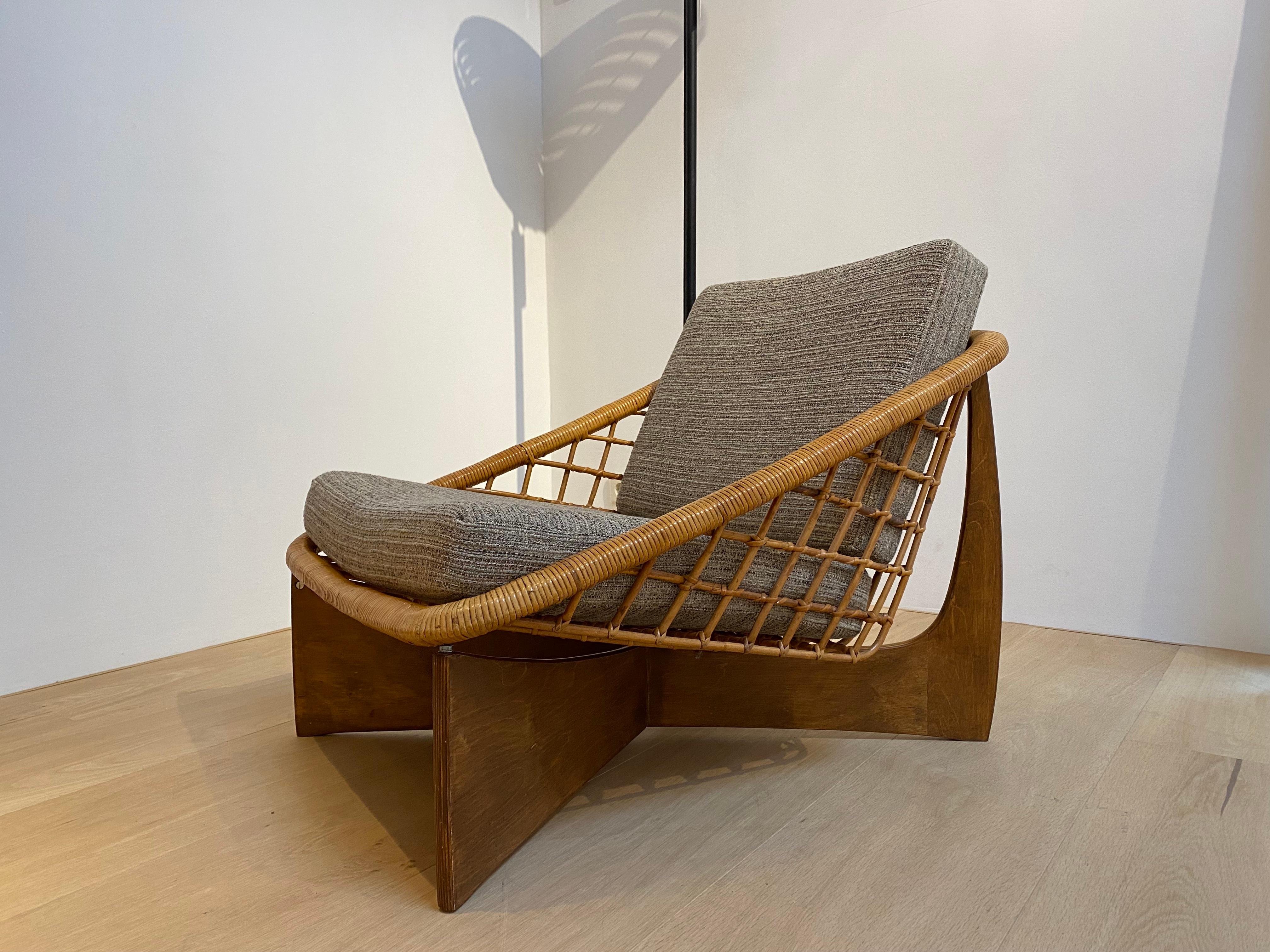 Mid-20th Century “Rokato” Lounge Chair by Gebroeders Jonkers Noordwolde, for Leslie