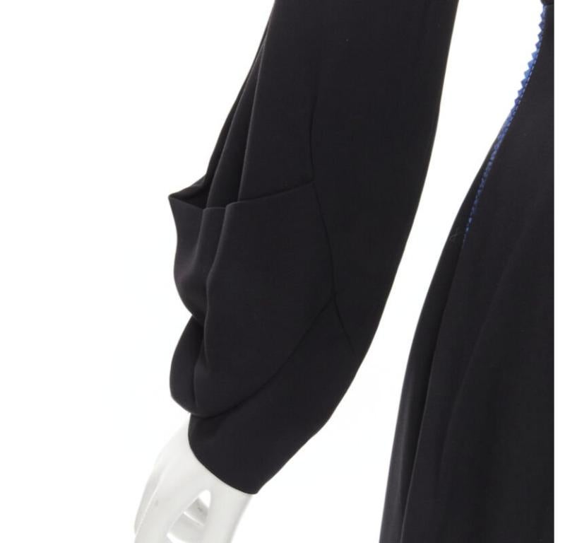 ROKSANDA vestido midi de seda negra azul con detalle de costura y puño acampanado en venta 3