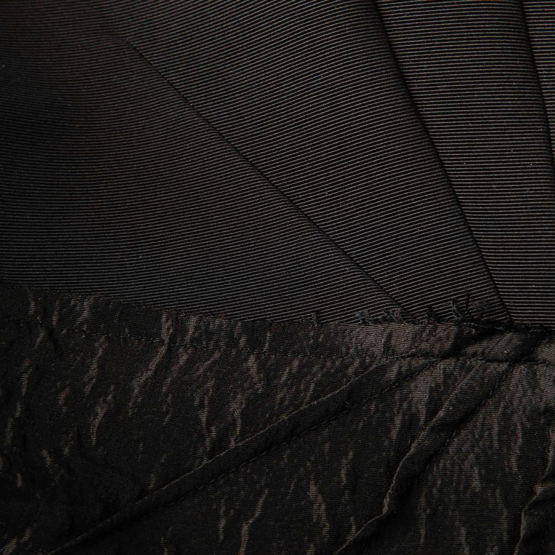 Roksanda Vestido de seda negro con cremallera y mini hombros acolchados Talla L en Nuevo estado para la venta en London, GB