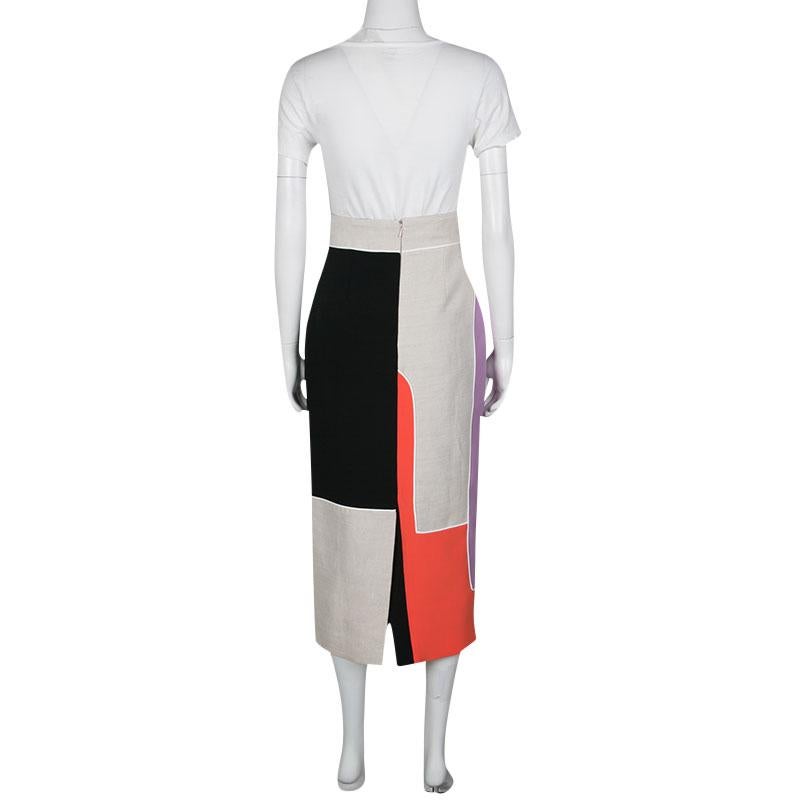 This Reza midi skirt from Roksanda Ilincic exhibits fun use of colors. It is crafted in a pencil silhouette featuring a geometric colorblock print and a thick waistline. Complete with a center, rear slit and concealed zip closure, this skirt will