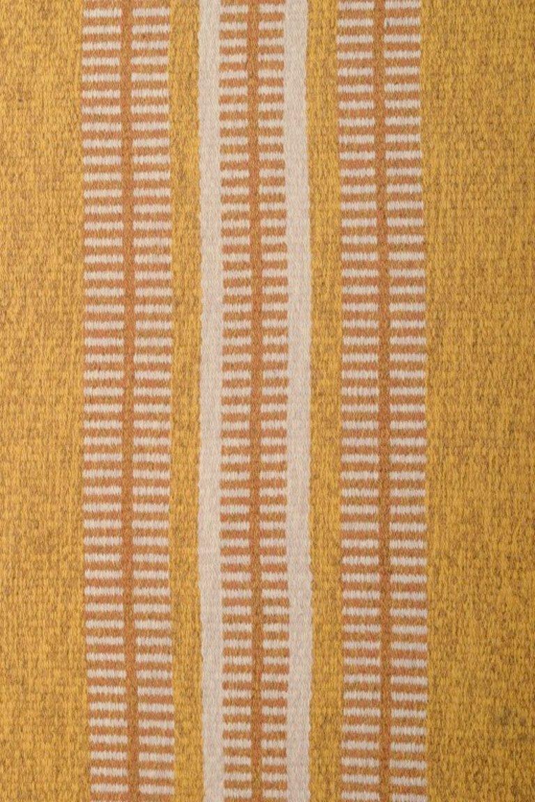 Scandinavian Modern Rölakan, Sweden, large carpet in handwoven wool. Modernist design. For Sale