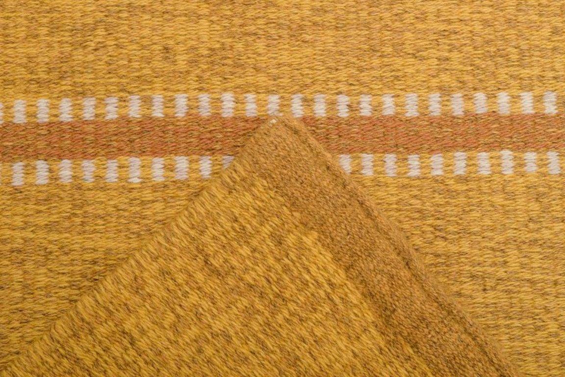 Rölakan, Sweden, large carpet in handwoven wool. Modernist design. In Excellent Condition For Sale In Copenhagen, DK