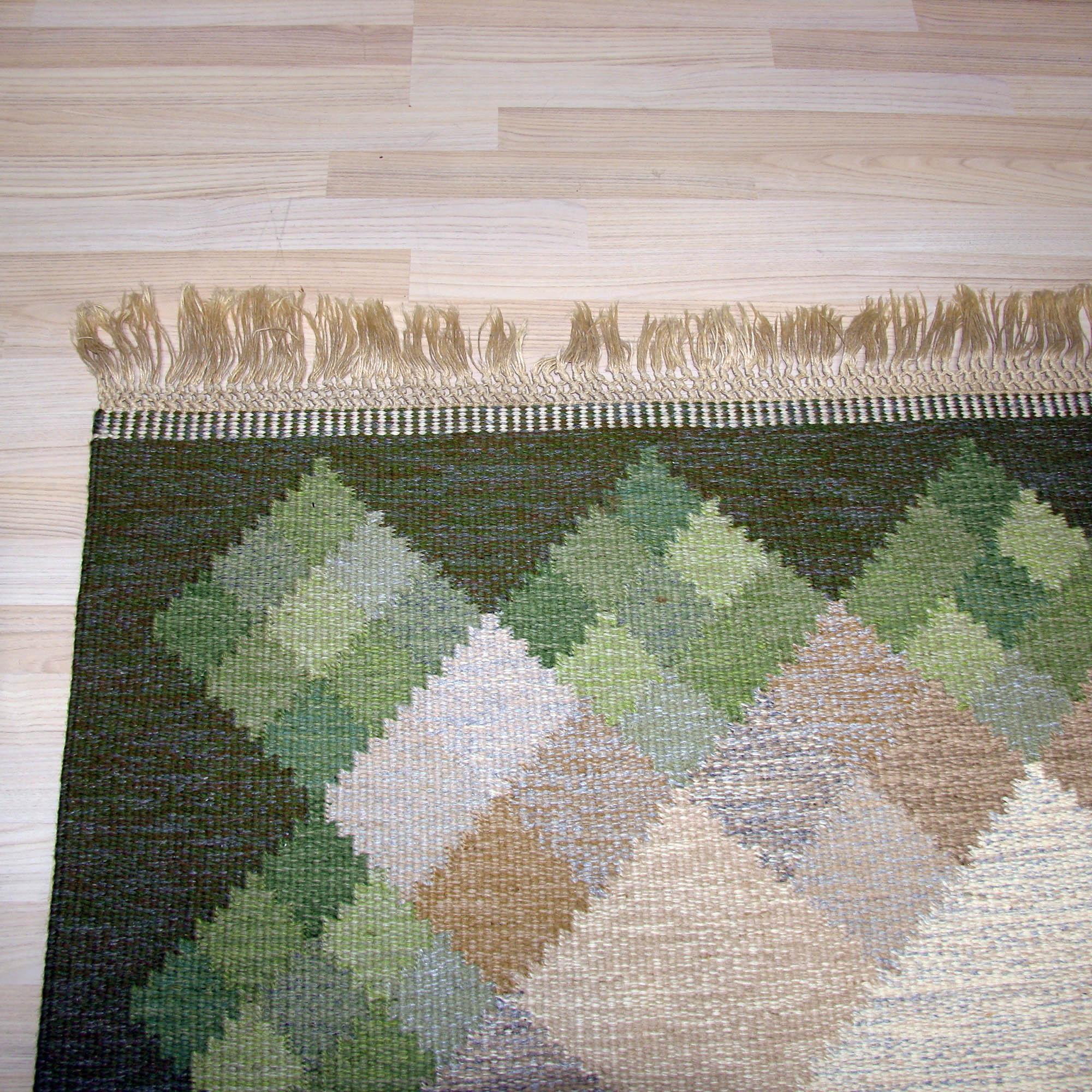 Rolakan Schwedischer Kelim-Teppich von Brita Svefors, Mid-Century Modern (Wolle) im Angebot