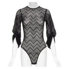 ROLAND MOURET Schwarzer Chevron-Bodysuit mit Charm-Ärmeln und Gitter aus Spitze mit Gitter XS