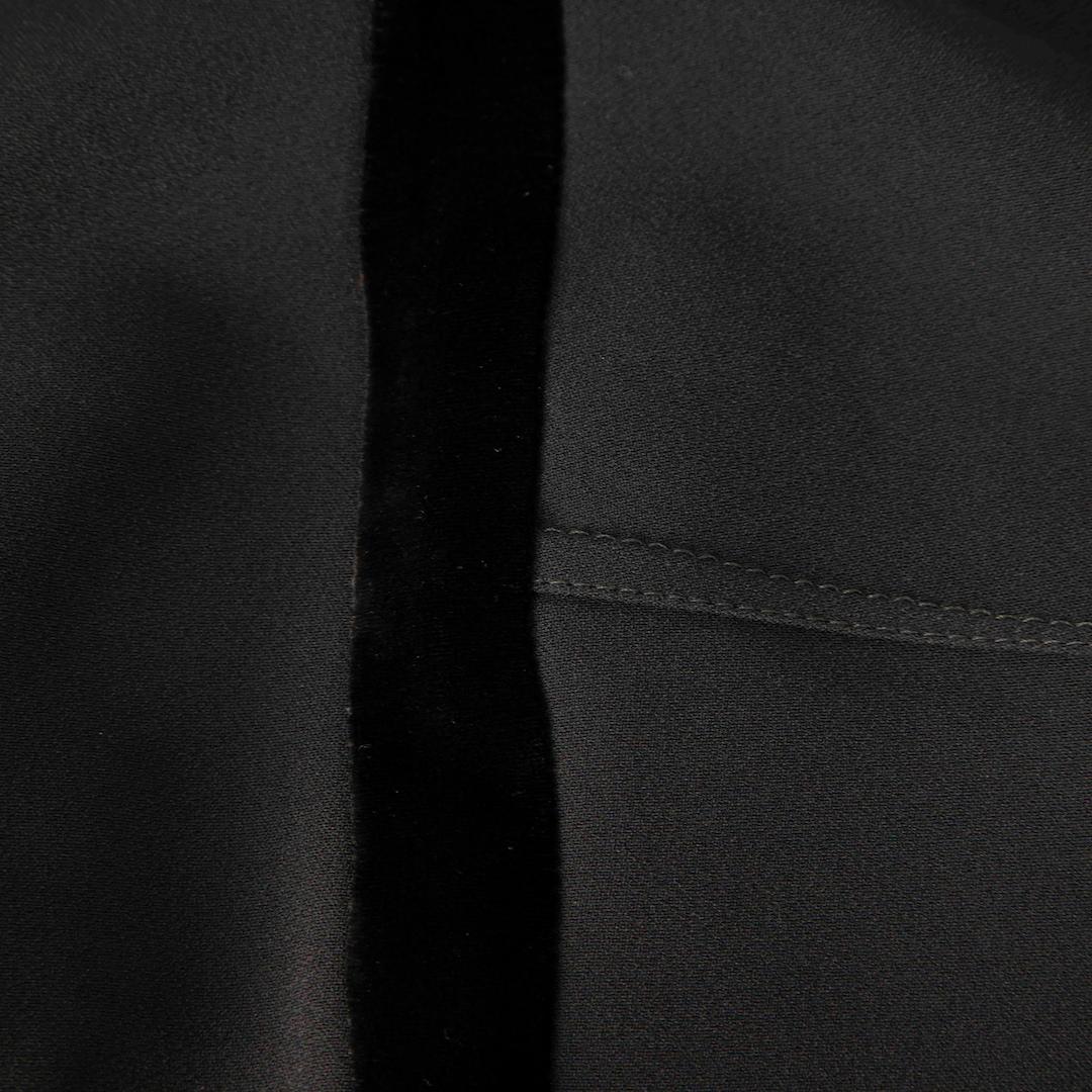 Noir Roland Mouret jupe droite noire longueur genou, taille M en vente