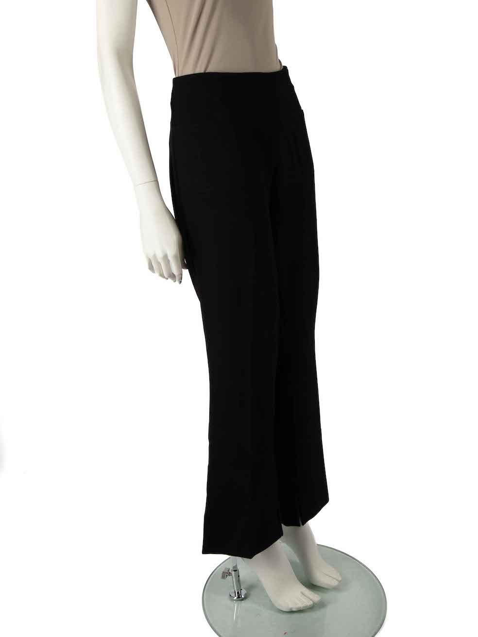 CONDITION is Very good. Minimal wear to trousers is evident. Minimal wear to the inside leg rise with pilling on this used Roland Mouret designer resale item.
 
 
 
 Details
 
 
 Black
 
 Polyester
 
 Trousers
 
 Flared
 
 Mid rise
 
 2x Front