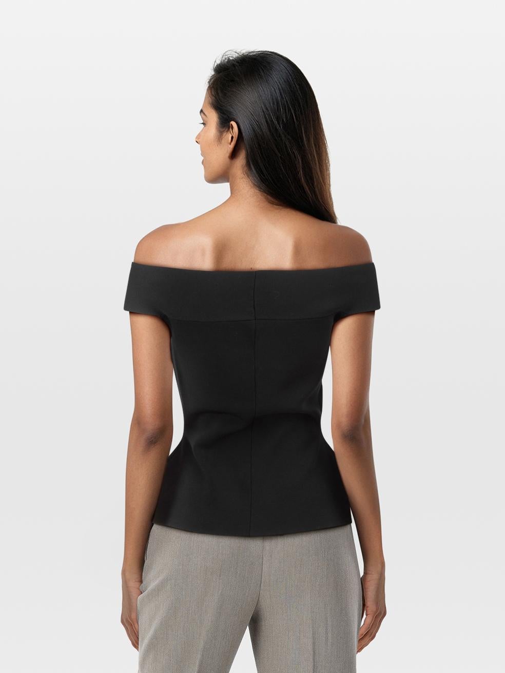 CONDITION is Very good. Minimal wear to the top is evident. Discolouration under both armpits on this used Roland Mouret designer resale item. Discolouration may need gentle hand wash contrary to dry clean instructions.
 
 Details
 
 
 Black
 
