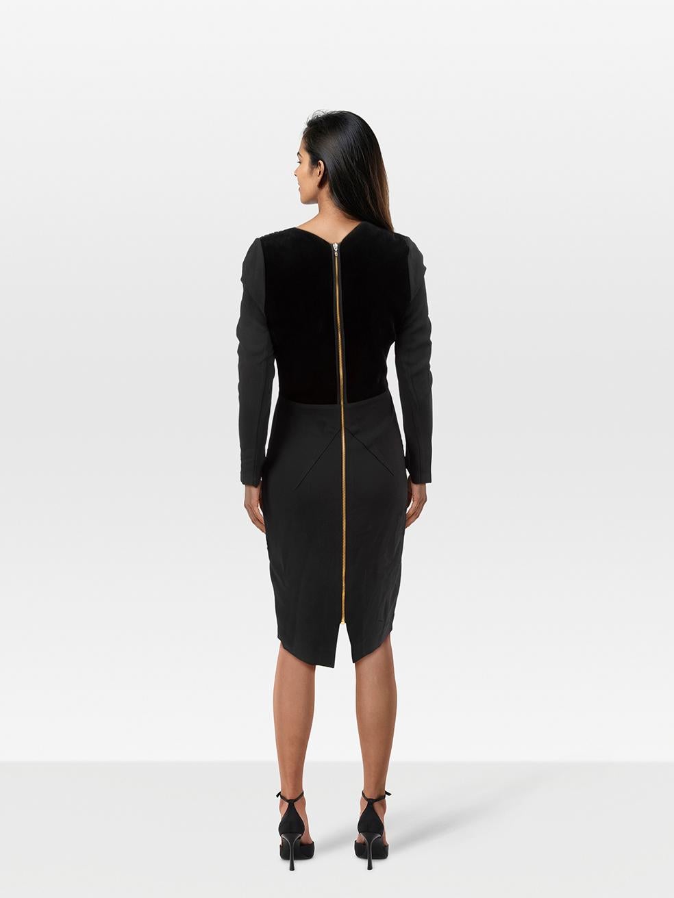 CONDITION is Very good. Minimal wear to the dress is evident. Plucks to the weave on the lower front and right sleeve. Discolouration under both armpits on the inner side of this used Roland Mouret designer resale item.
 
 Details
 
 
 Black
 
