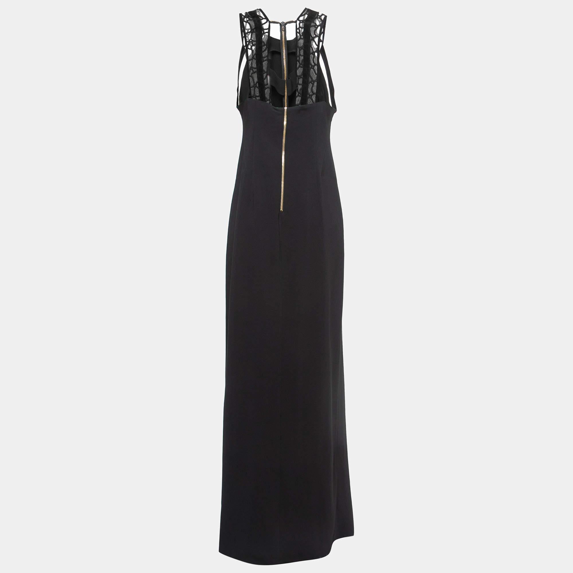 For all evening soirée and high affair parties a gown like this makes sure you look the best of all. Tailored into a superb fit and style this gown is elevated with a stunning neckline and a beautiful hue. Bring home this lovely gown today.