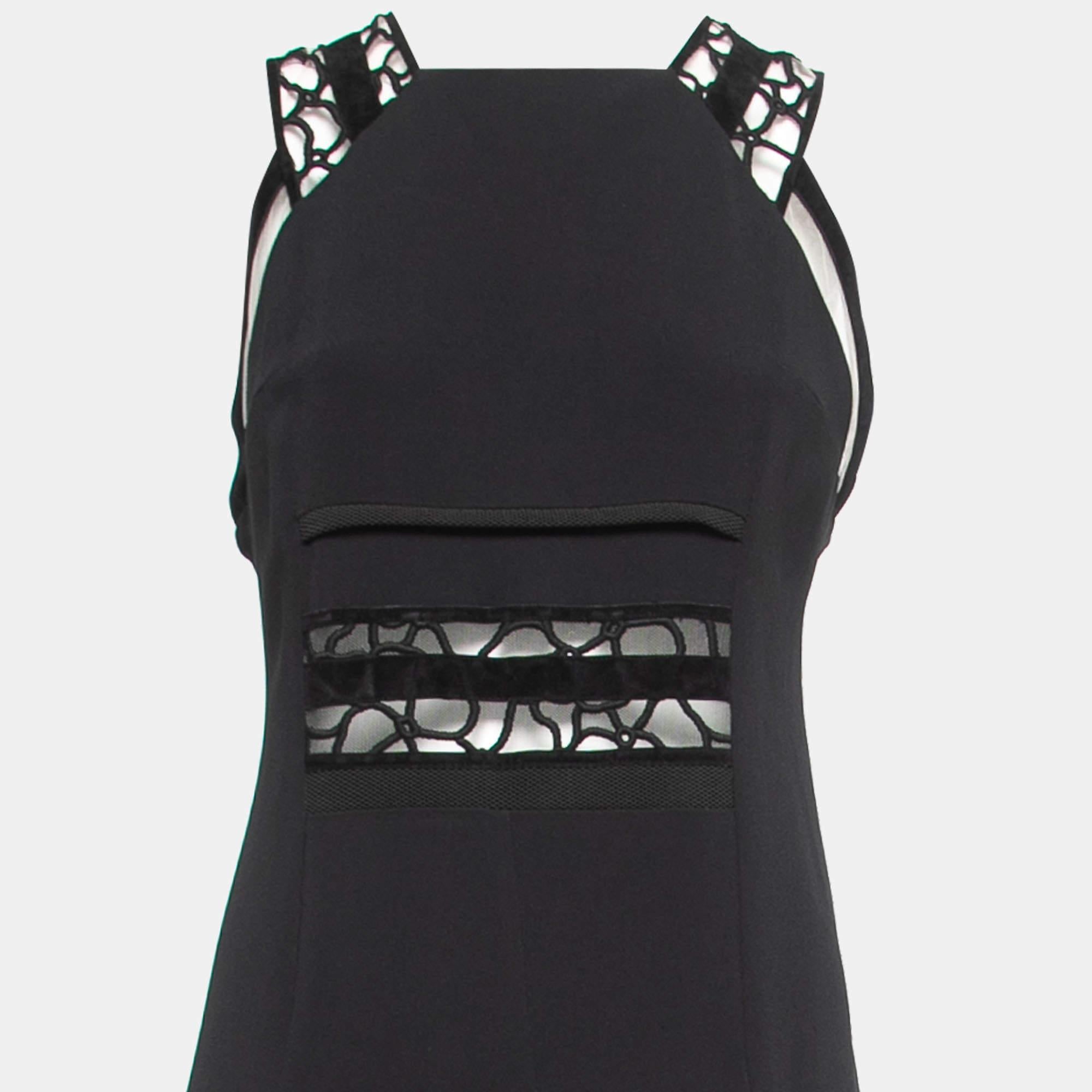 Roland Mouret Black Stretch Crepe Embroidered Lace Trim Gown M In New Condition For Sale In Dubai, Al Qouz 2