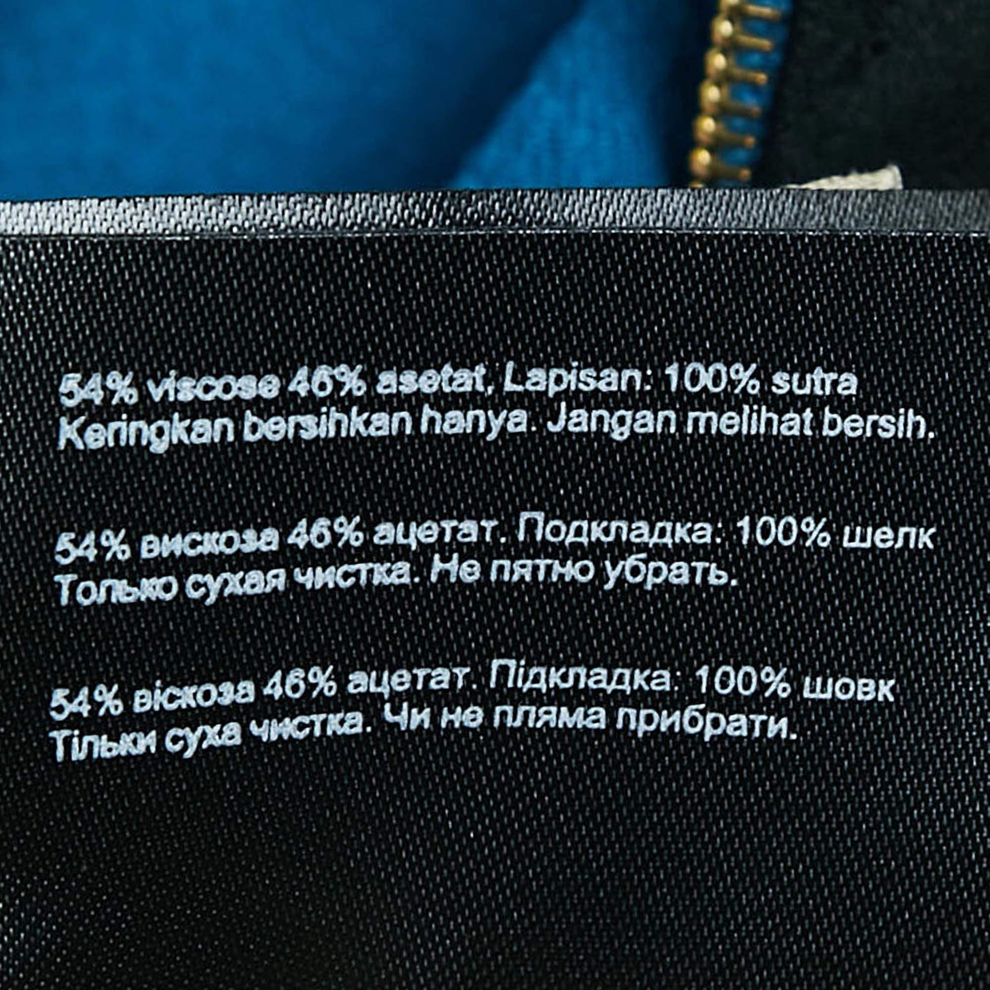 Roland Mouret Blue Textured Crepe Flared Blouse M For Sale 2