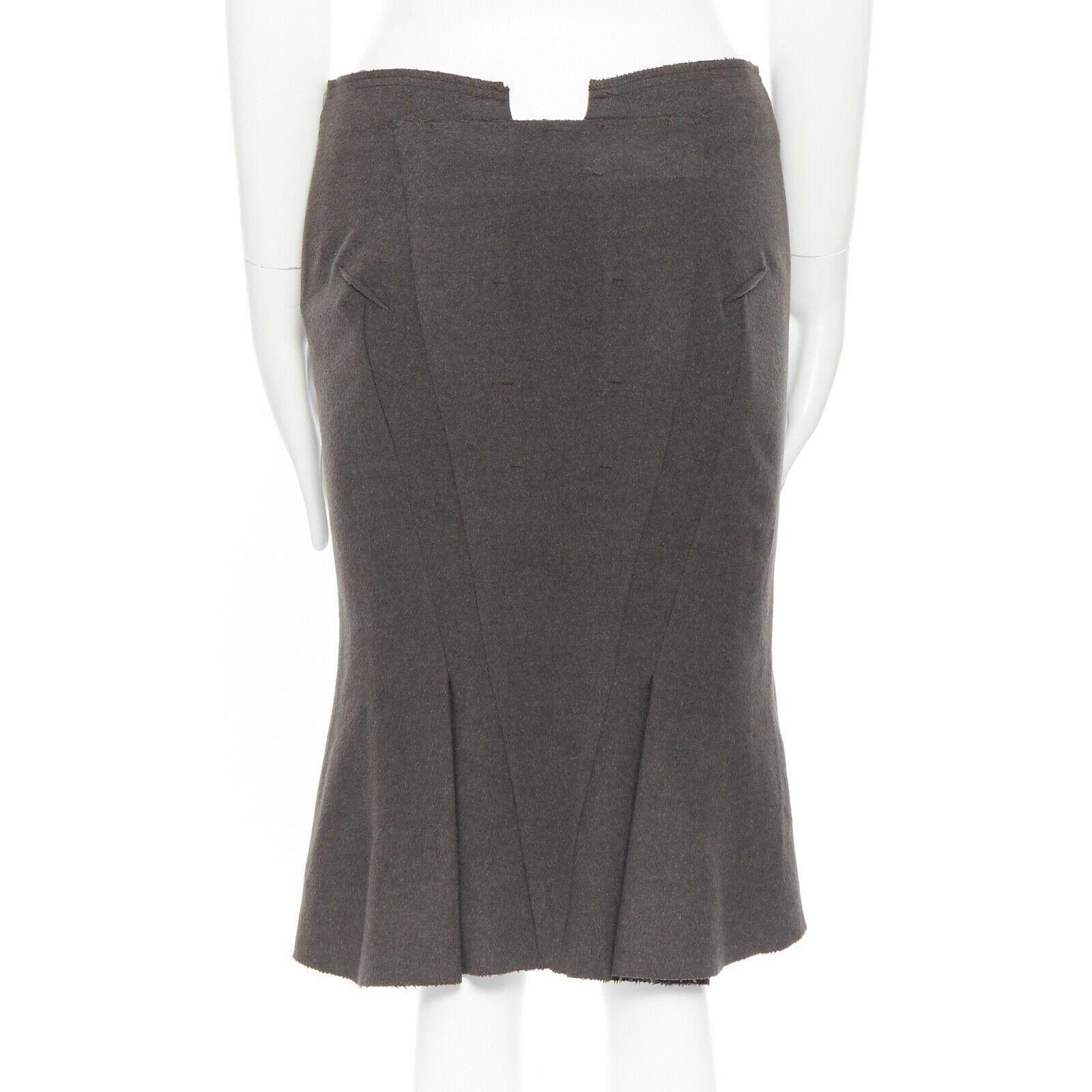 ROLAND MOURET green grey wool mohair constructed pencil skirt flare hem FR38 M Reference: TGAS/A03275 
Brand: Roland Mouret 
Designer: Roland Mouret 
Material: wool 
Color: Green 
Pattern: Solid 
Closure: Zip 
Extra Detail: High waisted pencil