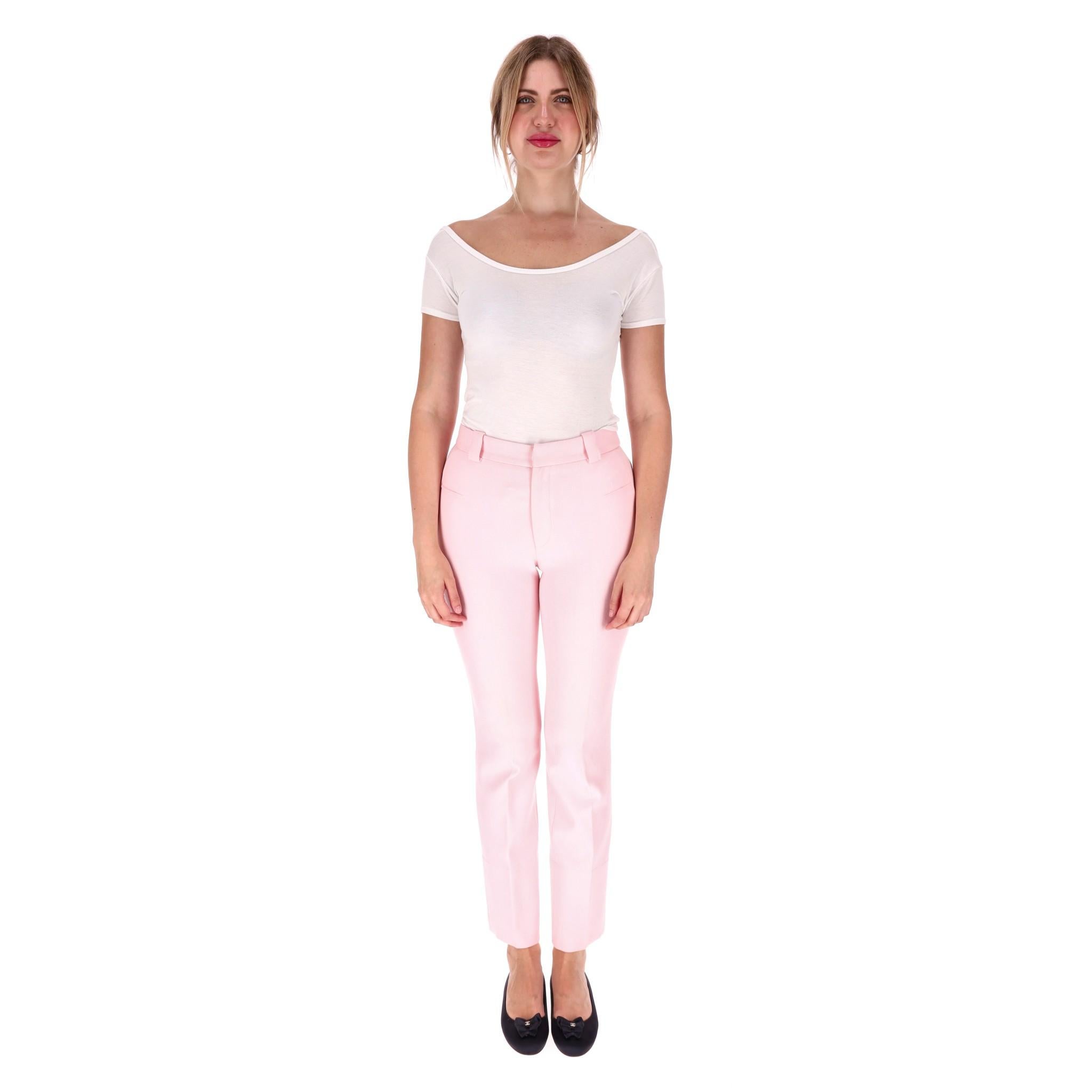 Roland Mouret High-Waisted Tailored Trousers

Light pink straight leg trousers designed with tapered leg.

Featuring belt loops, hook-and-eye and zip closure to the front.

Rrp Approx. £450

Size – 8UK

Condition – Very Good (Small