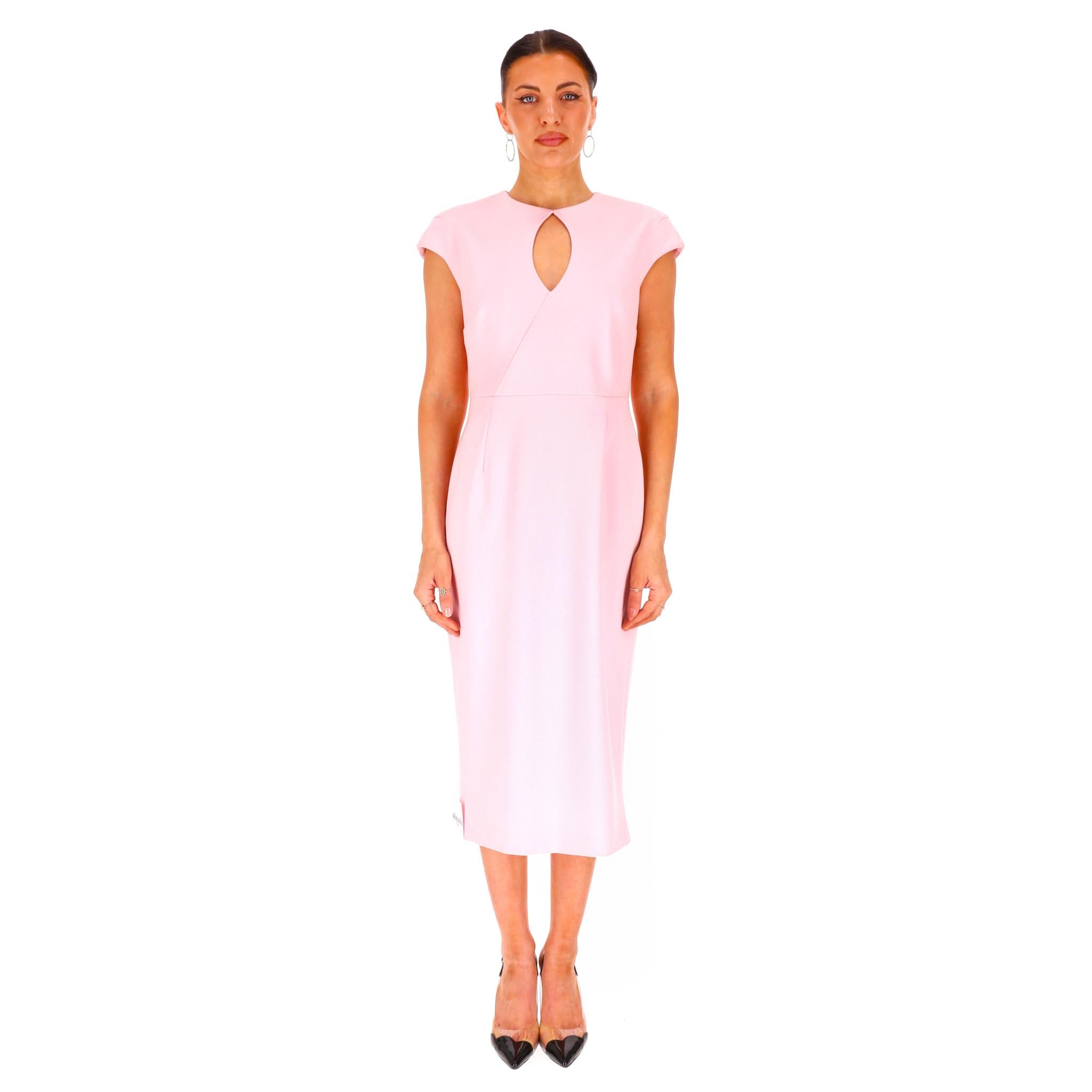 &New - Vestito midi a tubino di Roland Mouret

Abito aderente rosa baby con cerniera dorata a tutta lunghezza sul retro.

Dettagli tagliati sul petto e sulle maniche.

Prezzo di listino circa 900 euro

Taglia - 40FR

Condizione - Nuovo di zecca, con