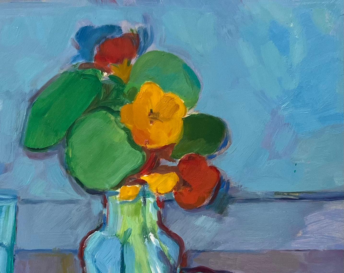 Natura morta con rose e nasturzi - Pittura ad olio contemporanea e vibrante - Still-Life Painting Blu di Roland Pichard