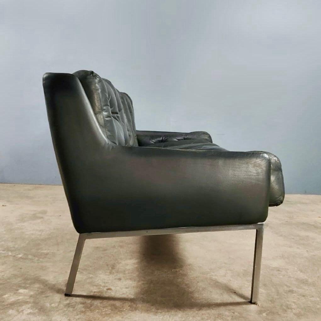 Mid-Century Modern Roland Rainer Bauhaus For WK Möbel Vienna Dark Green Leather 3 Seater Sofa For Sale