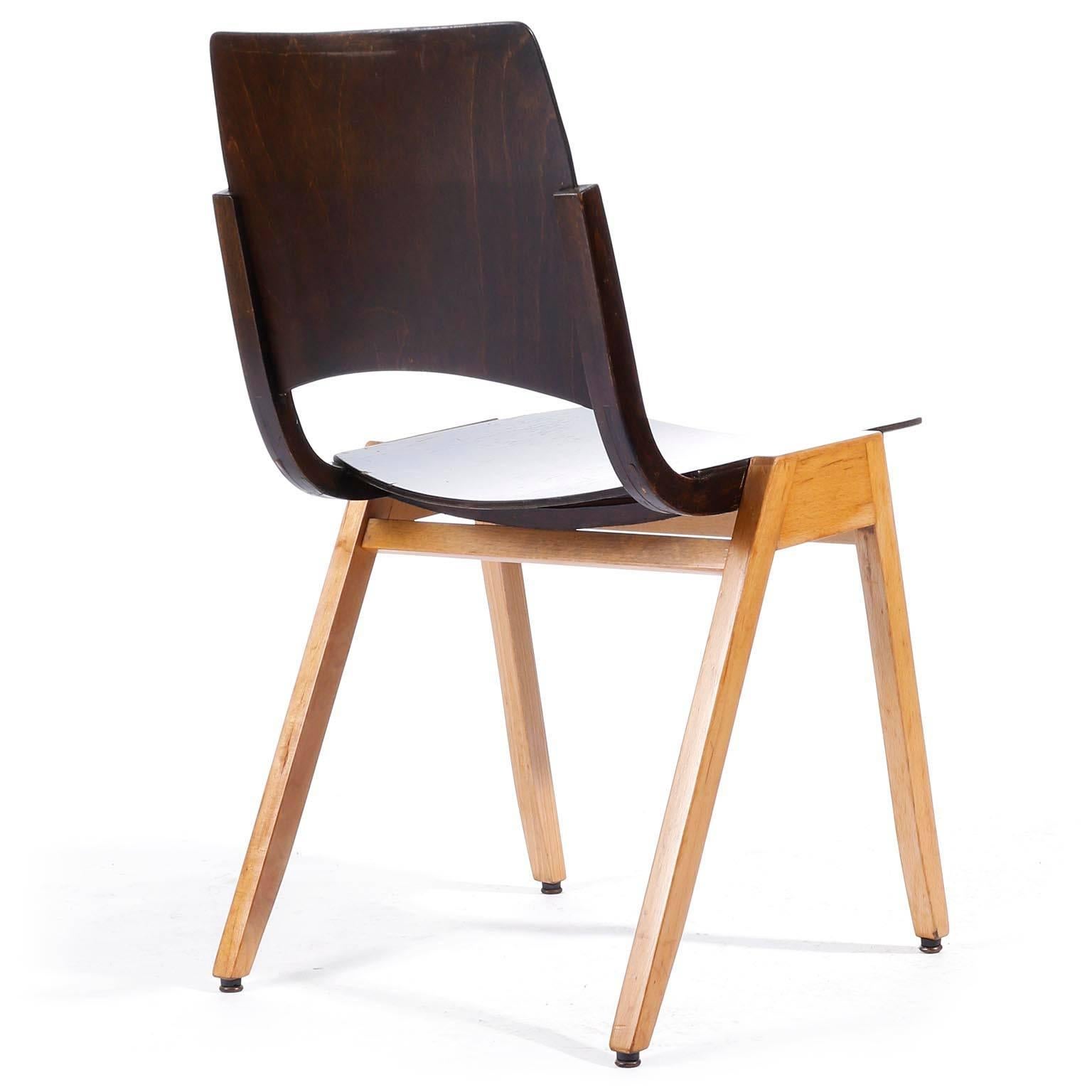 Bentwood Roland Rainer, Set of Eight Stacking Chairs P7, Bicolored Beech, Austria, 1952 For Sale