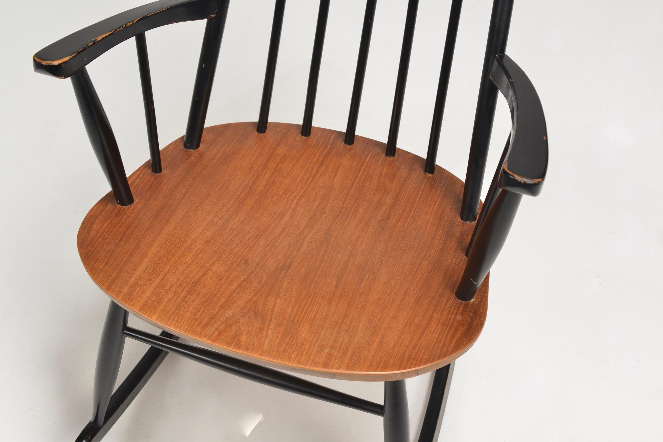 Chaise longue à bascule en teck Roland Rainer en vente 4